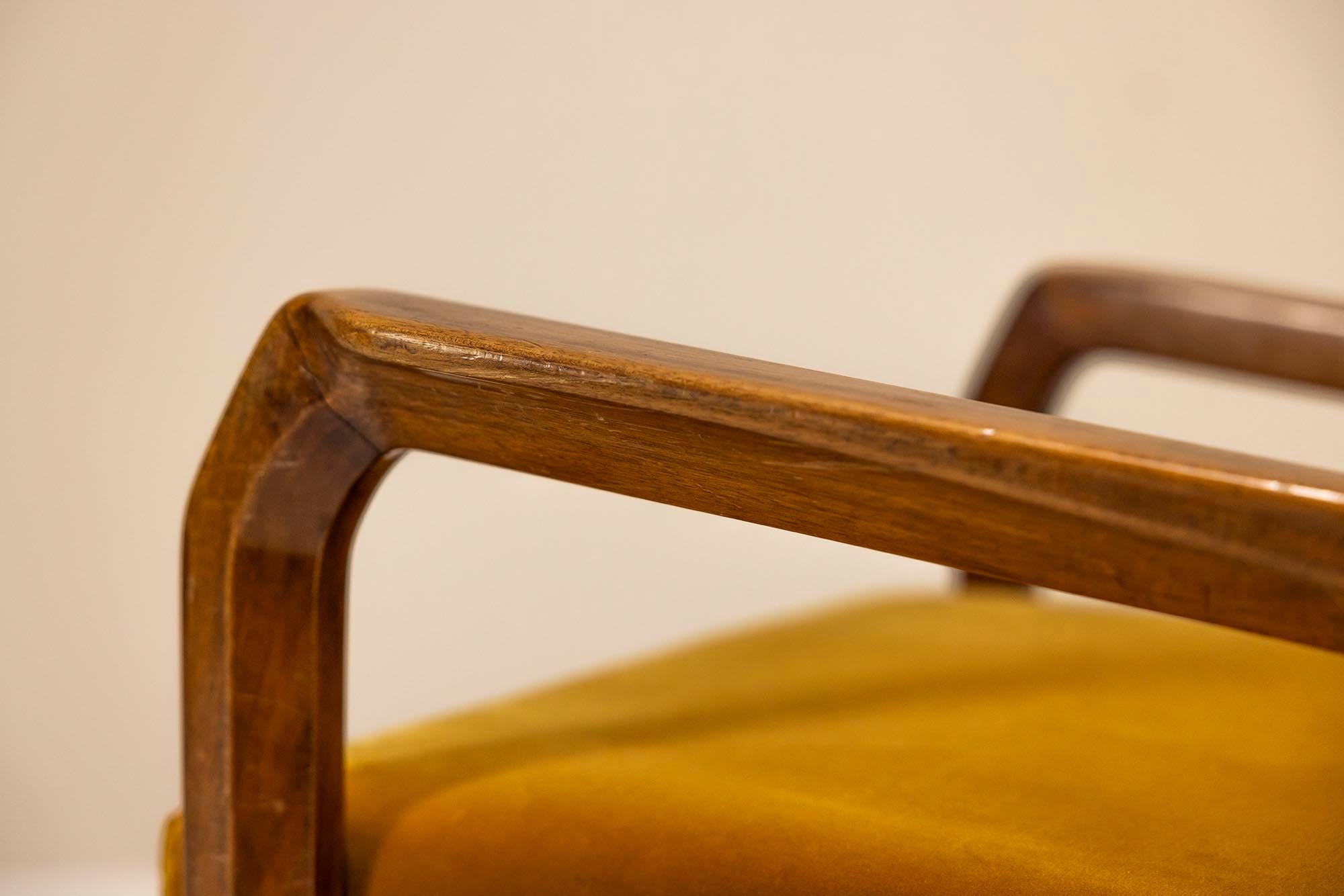 Ensemble de deux chaises longues P 30 en ocre d'Osvaldo Borsani pour Tecno, 1952 en vente 9
