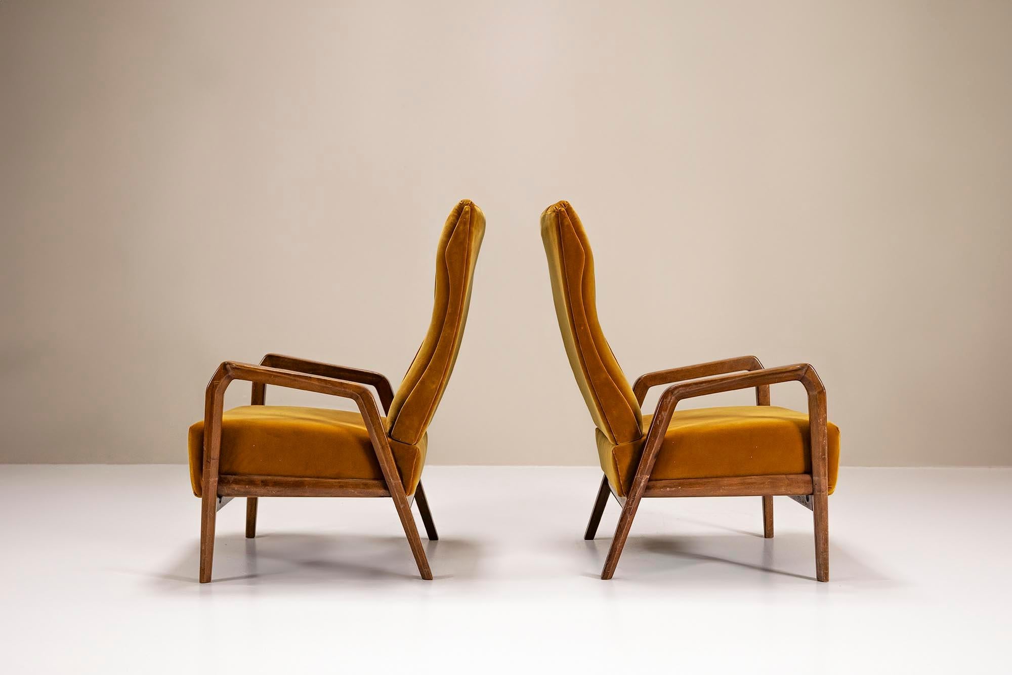 italien Ensemble de deux chaises longues P 30 en ocre d'Osvaldo Borsani pour Tecno, 1952 en vente