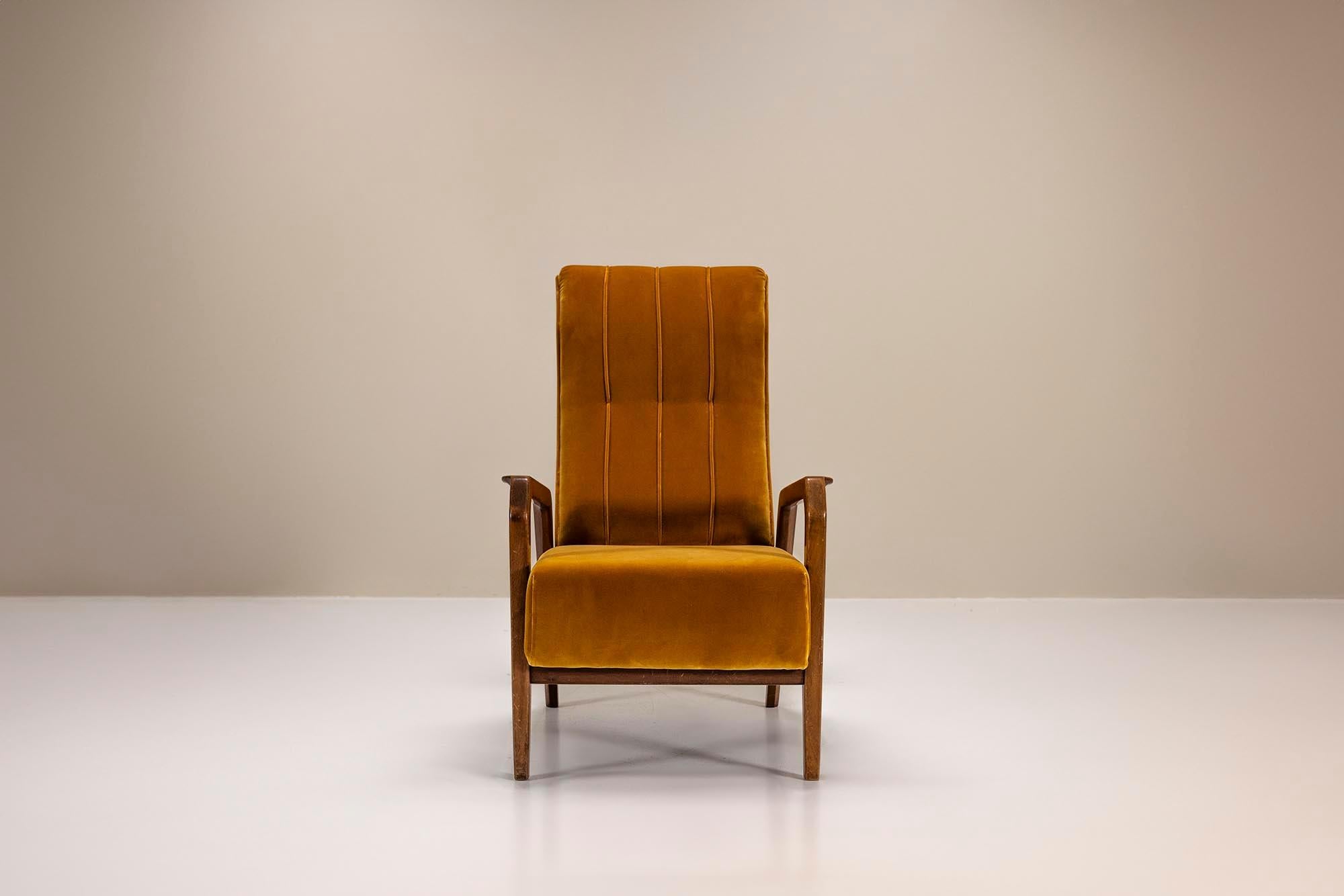 Velours Ensemble de deux chaises longues P 30 en ocre d'Osvaldo Borsani pour Tecno, 1952 en vente