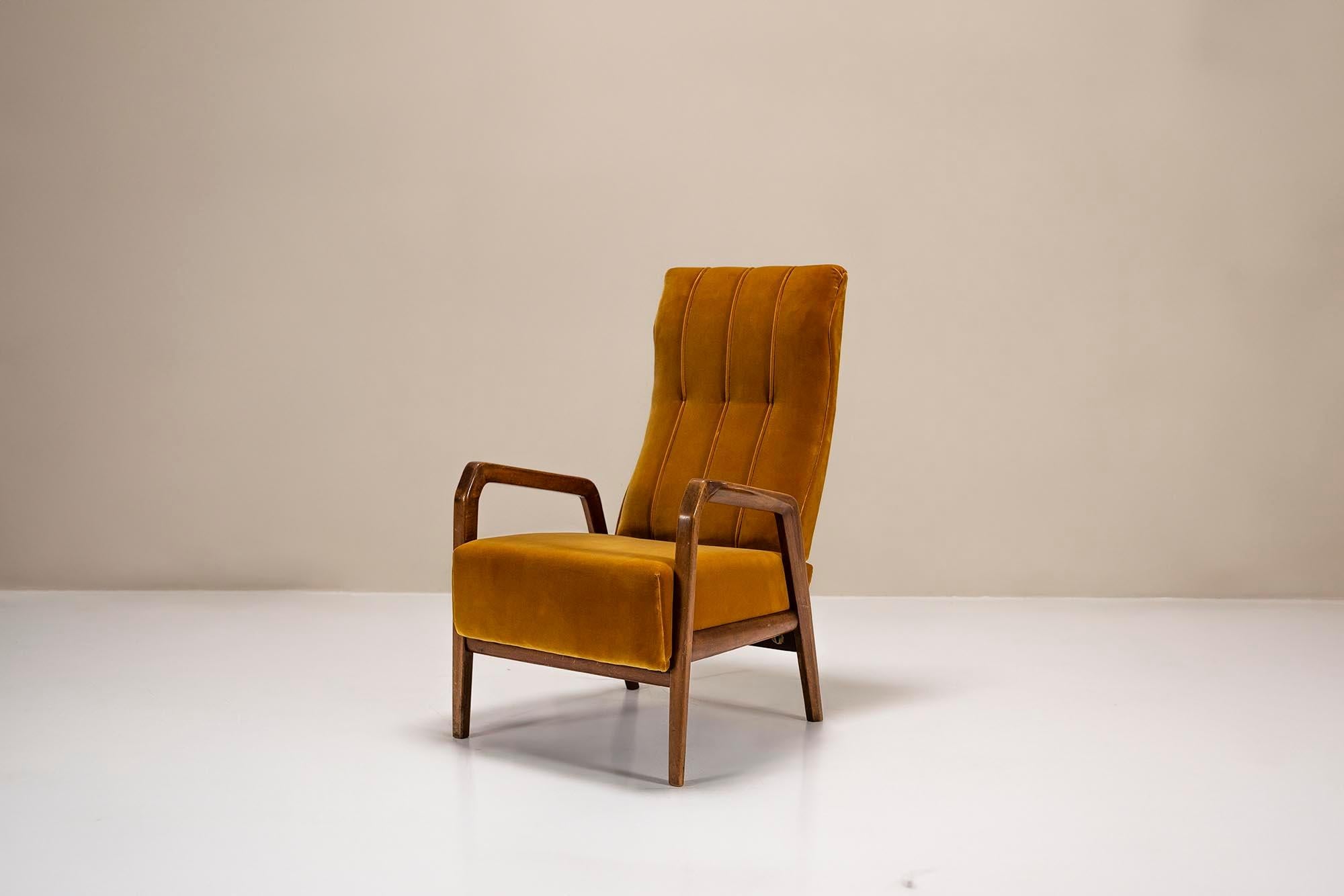Ensemble de deux chaises longues P 30 en ocre d'Osvaldo Borsani pour Tecno, 1952 en vente 1