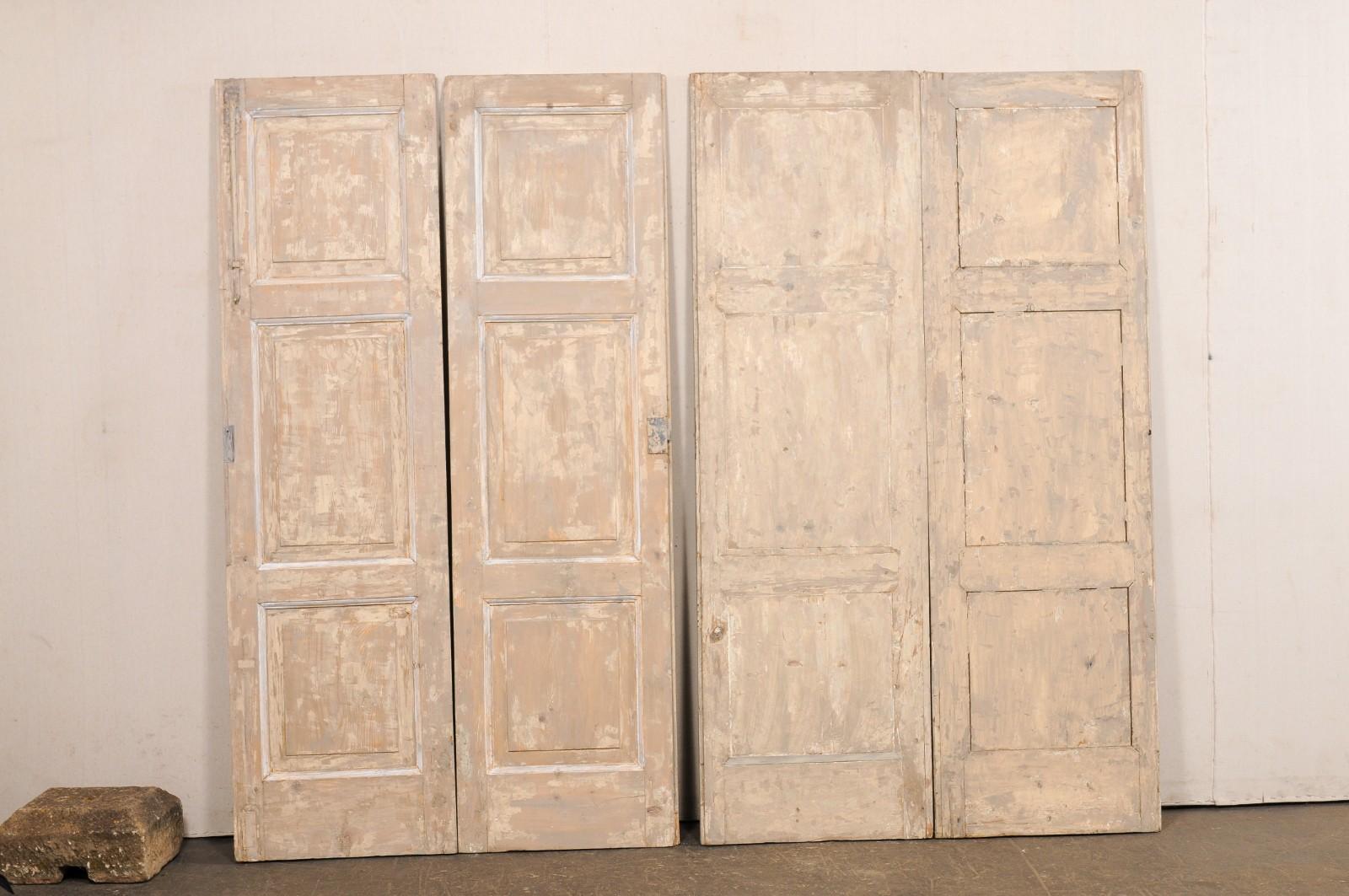 Set di due coppie di porte francesi a pannello rialzato del XIX secolo (4 porte in totale) in vendita 7