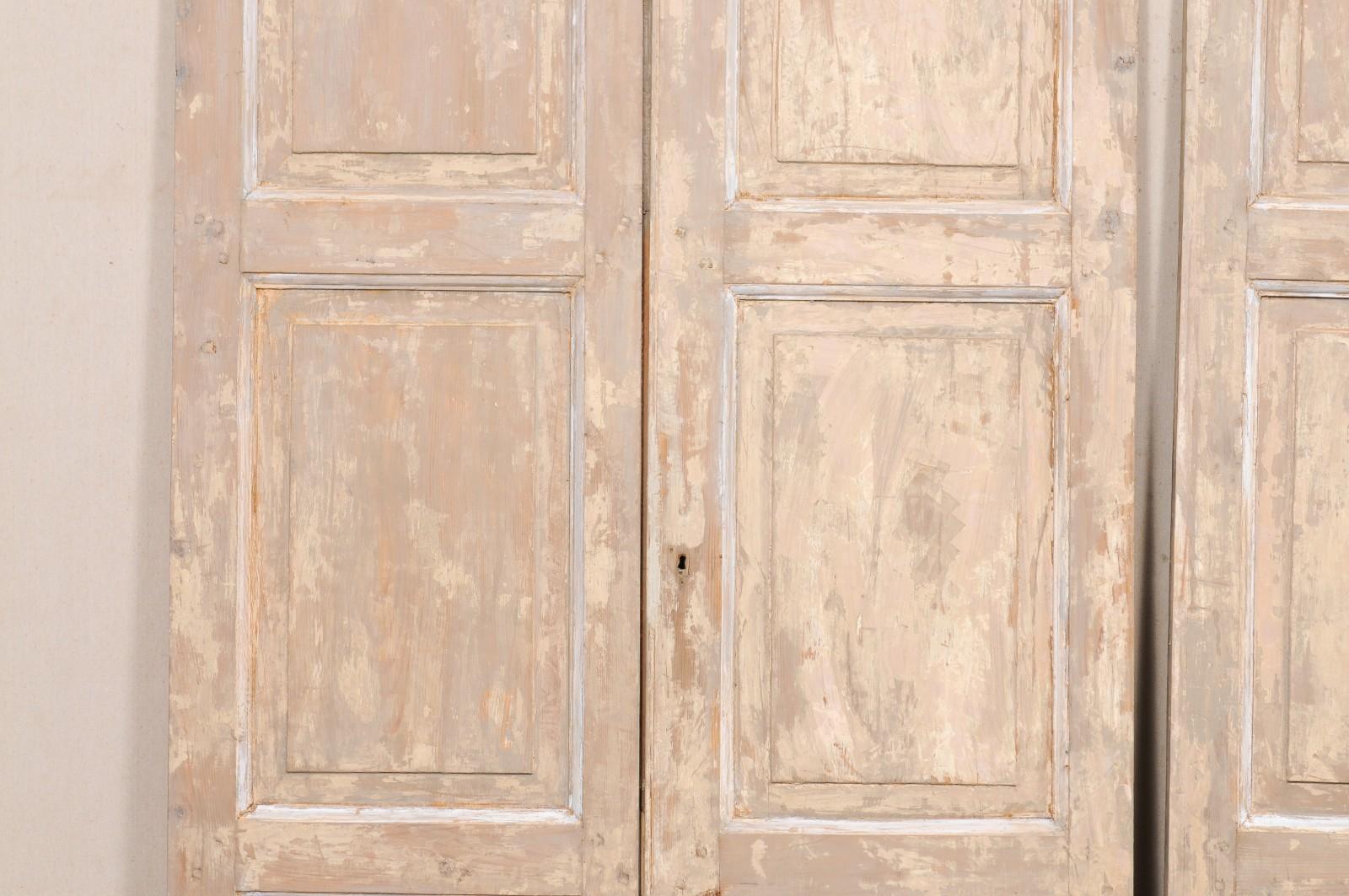 Set di due coppie di porte francesi a pannello rialzato del XIX secolo (4 porte in totale) in vendita 1