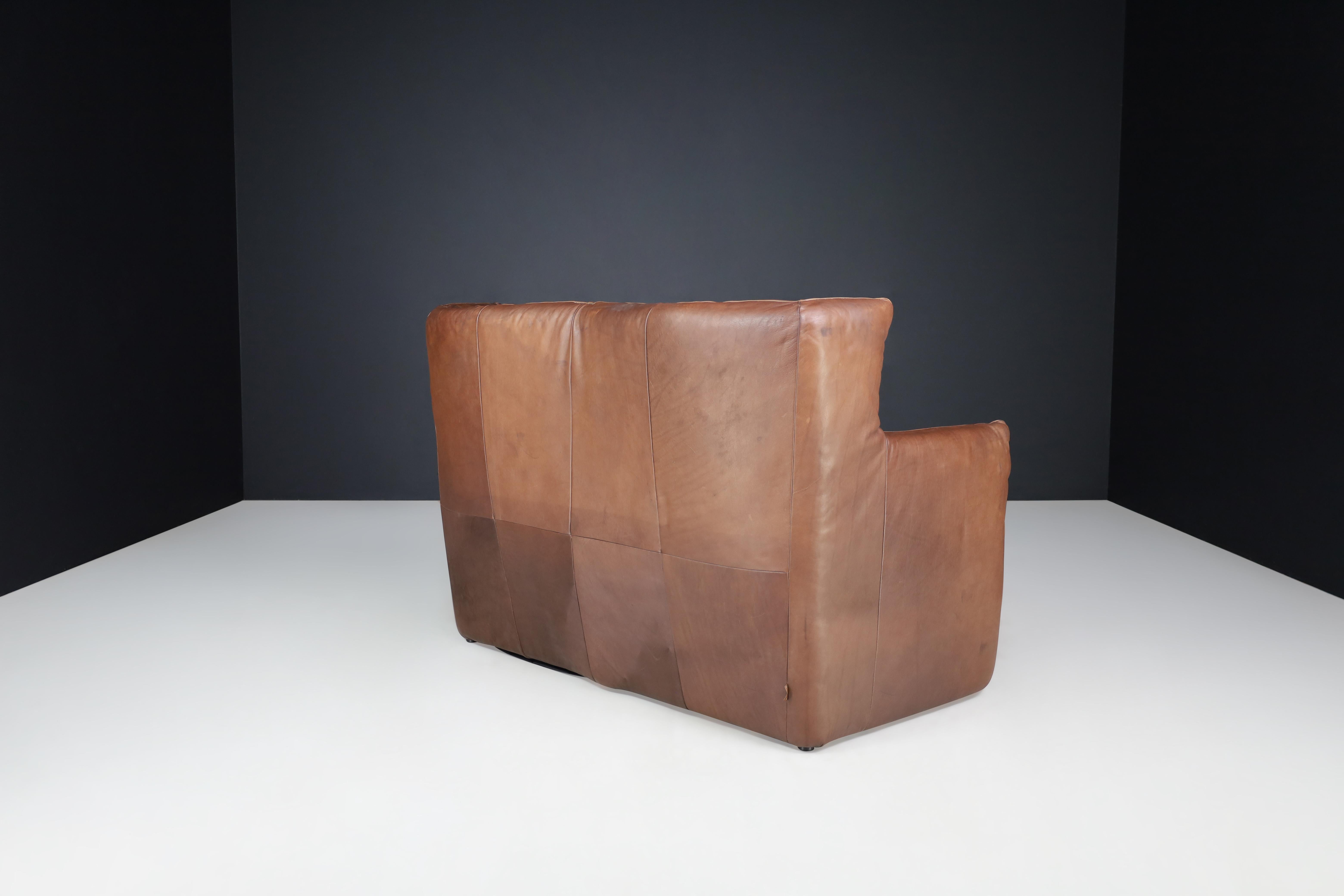 Conjunto de dos sofás de cuero patinado de Gerard Van Den Berg para Montis Países Bajos en venta 4