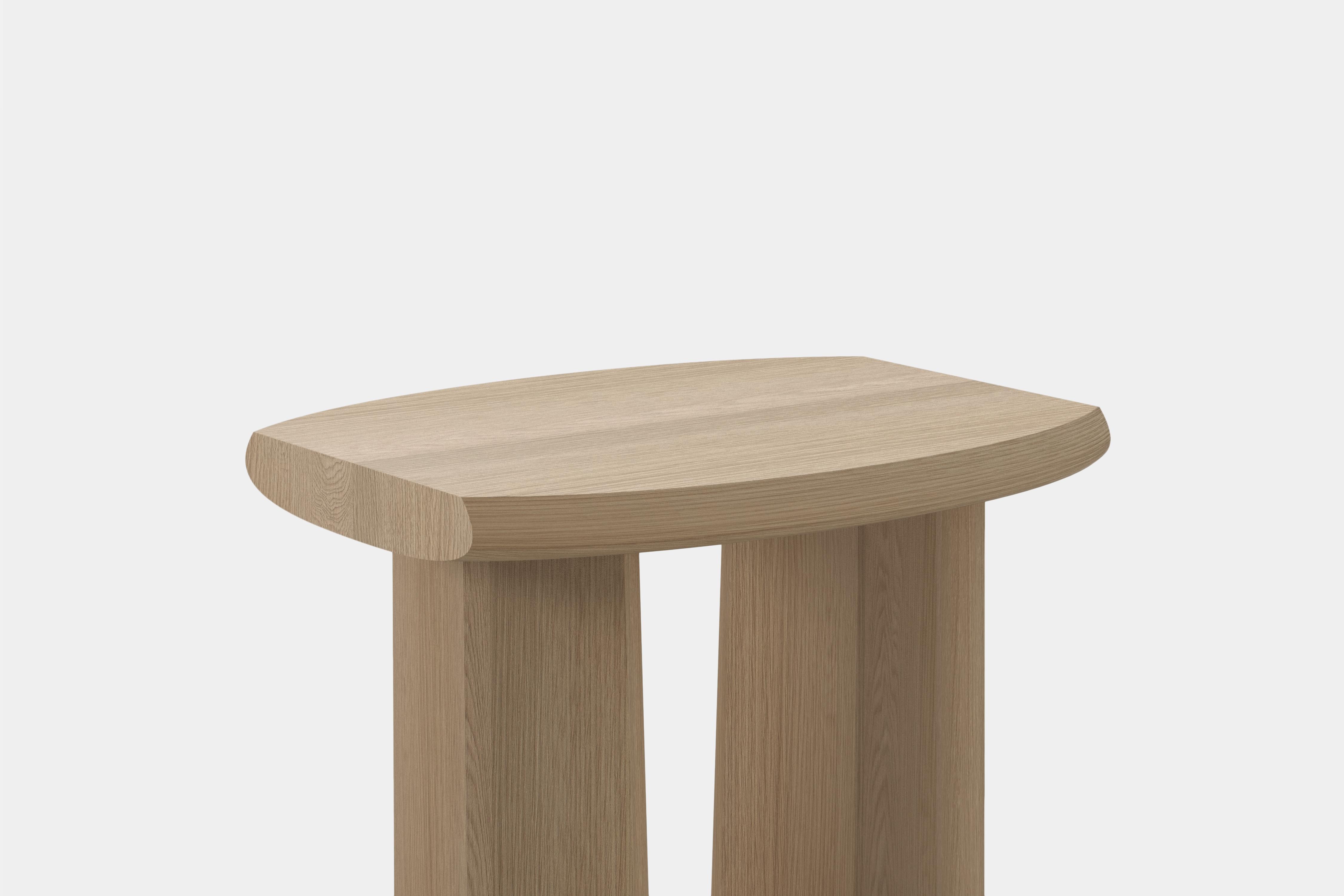 Contemporary Set of Two Peana Side Table, Night Stand in Oak Natural Wood by Joel Escalona For Sale