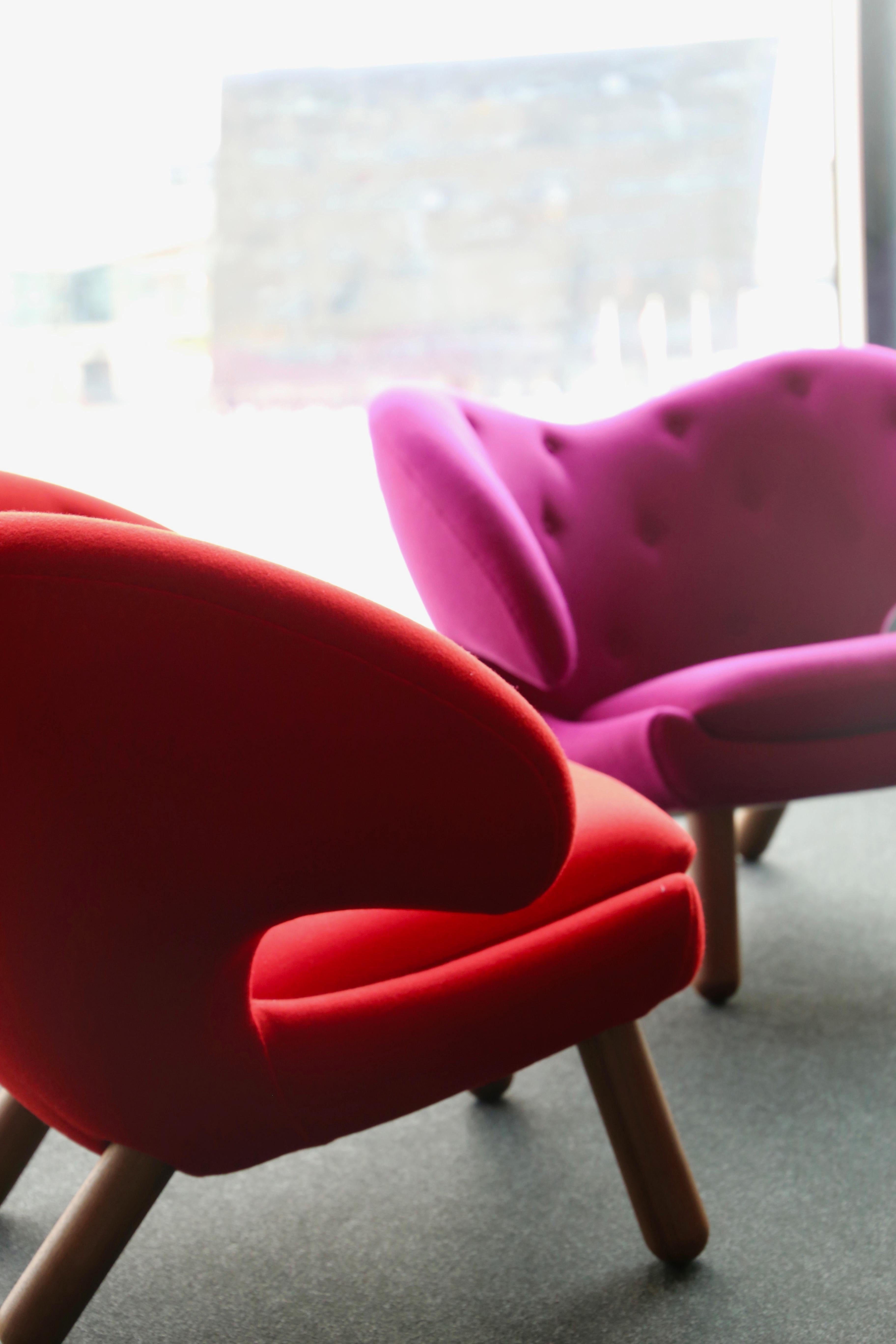 Set of Two Pelican Chairs in Fabric and Wood by Finn Juhl 5