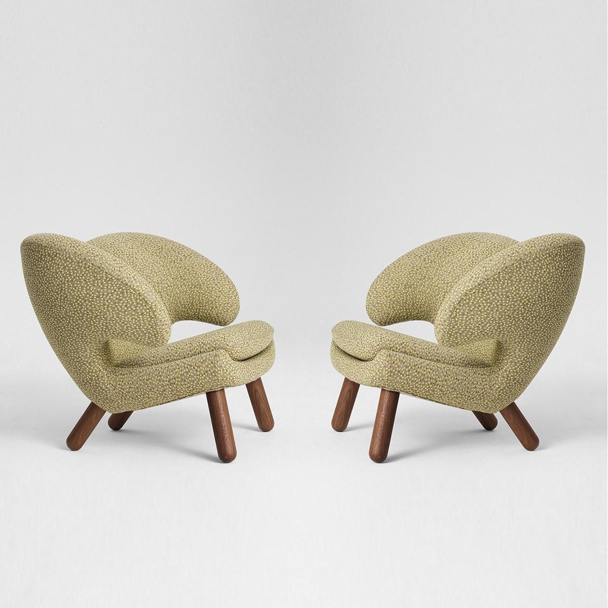 Set of Two Pelican Chairs in Garnet Kvadrat Remix and Wood by Finn Juhl 2