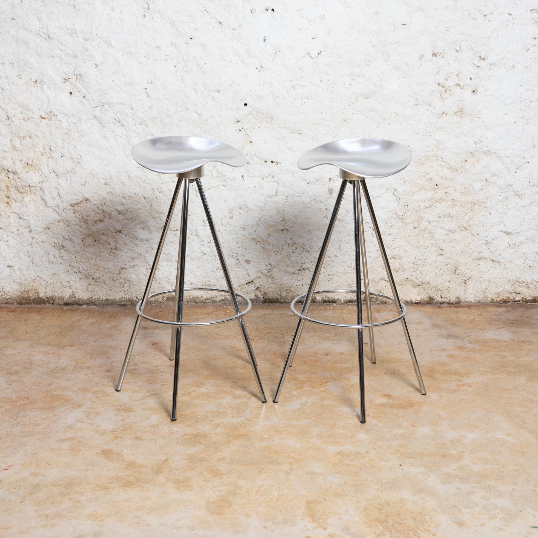 Jamaica stool designed by Pepe Cortes.
Manufactured by Amat Barcelona 

The Jamaica stool is already a Classic in Spanish design and is one of the best designed stools in all history. It’s been on the market for over 25 years and remains as