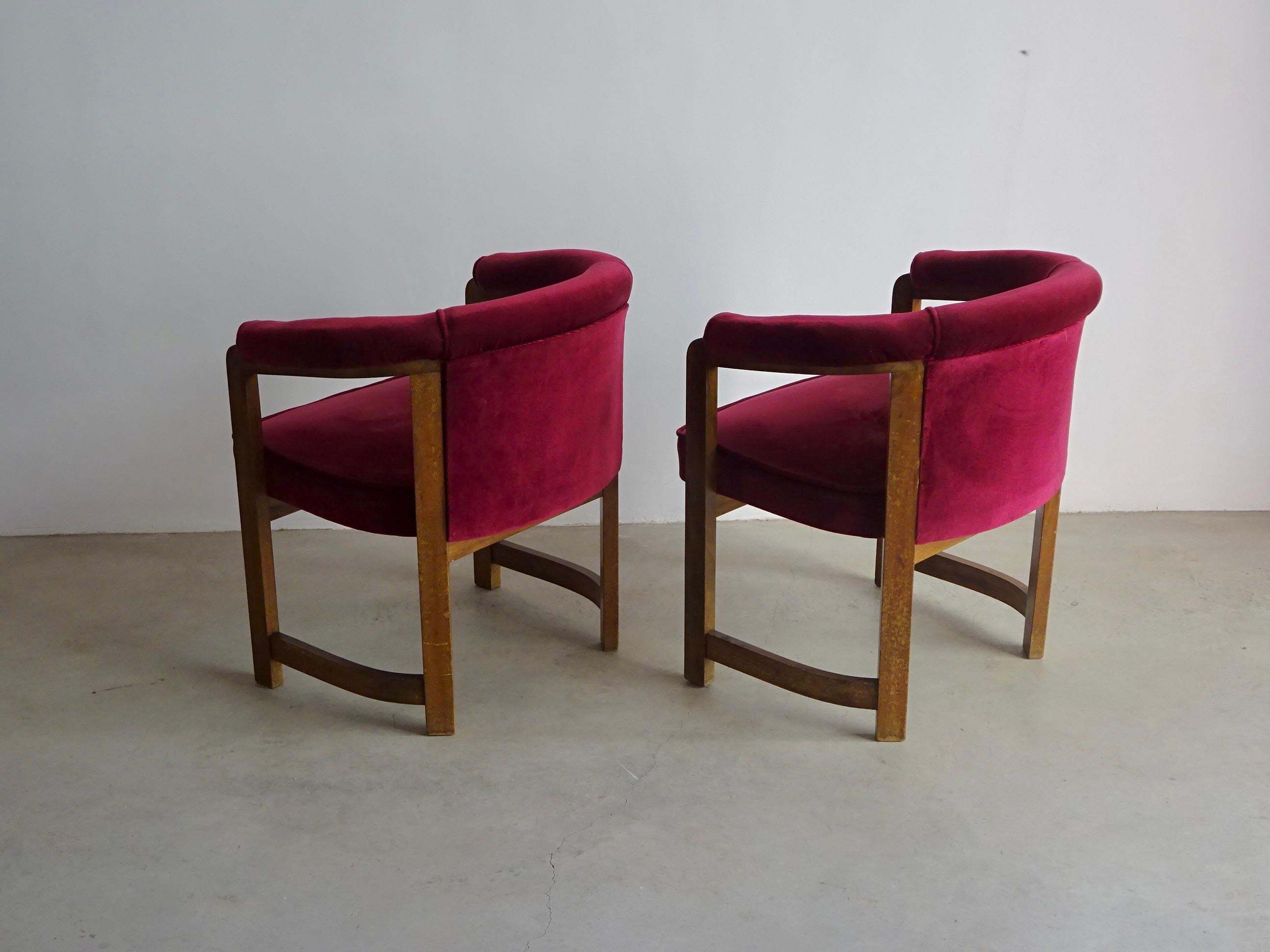 Tissu Ensemble de deux fauteuils Pics, Jordi Vilanova i Bosch. Barcelone, années 1960. en vente