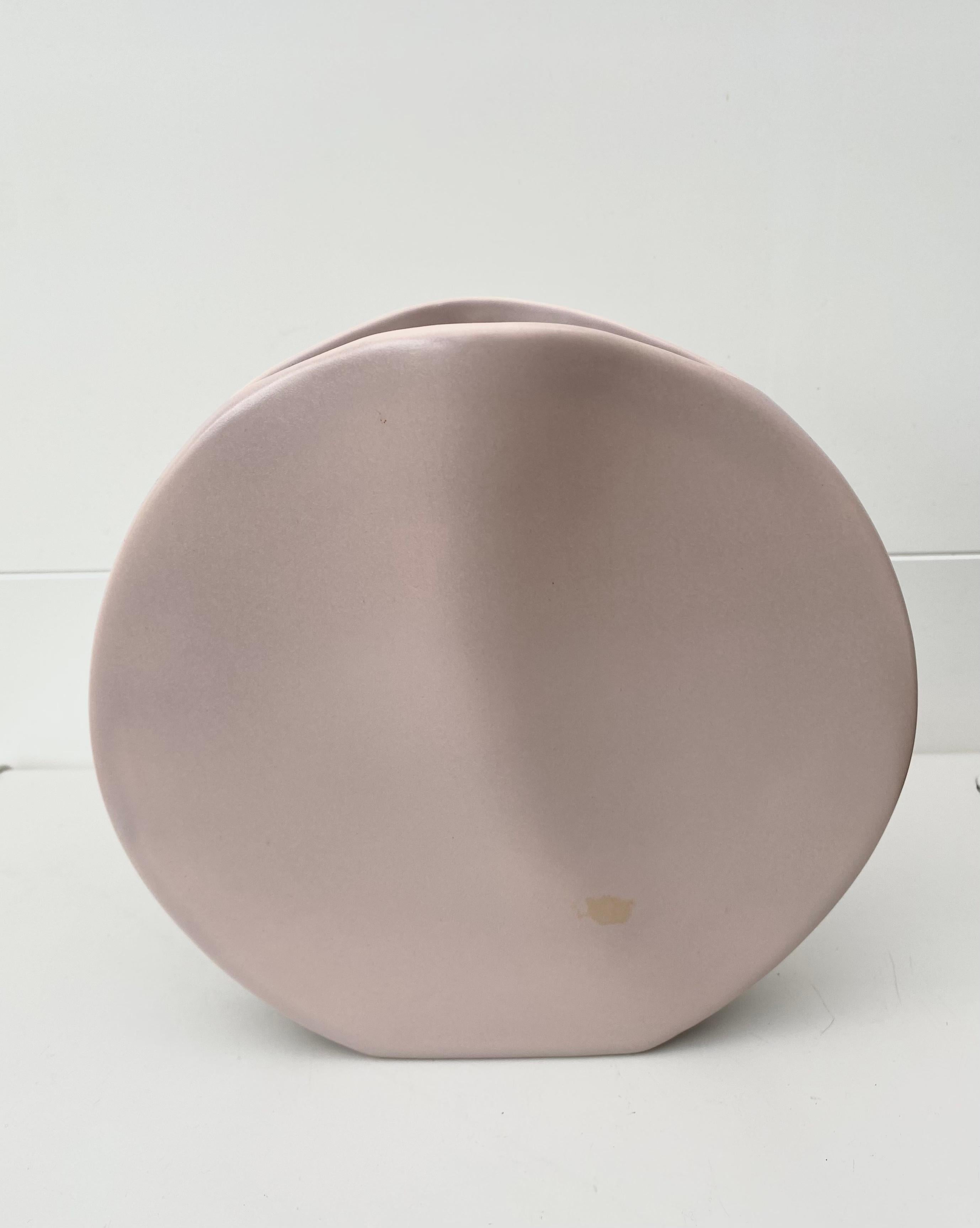 Set of Two Pink Post Modern Vases by Dorothe van Agthoven for Flora Keramiek For Sale 6