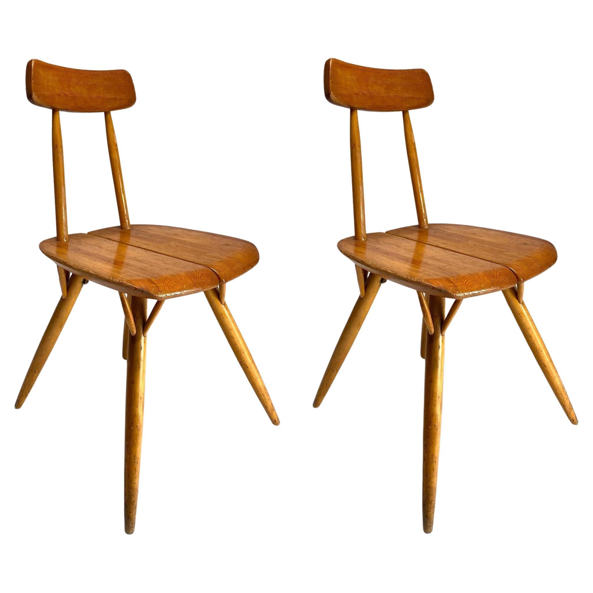 Set of Two "Pirkka" Dining Chairs by Ilmari Tapiovaara for Laukaan Puu, Finland For Sale