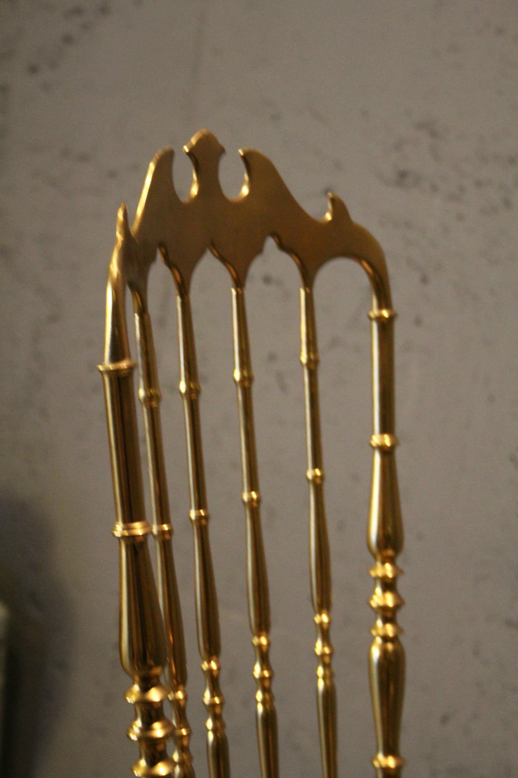 Set of Two Polished Brass Chiavari Chairs For Sale 2