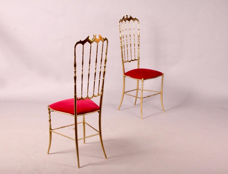 Set of Two Polished Brass Chiavari Chairs with Red Velvet, Italy For Sale  at 1stDibs