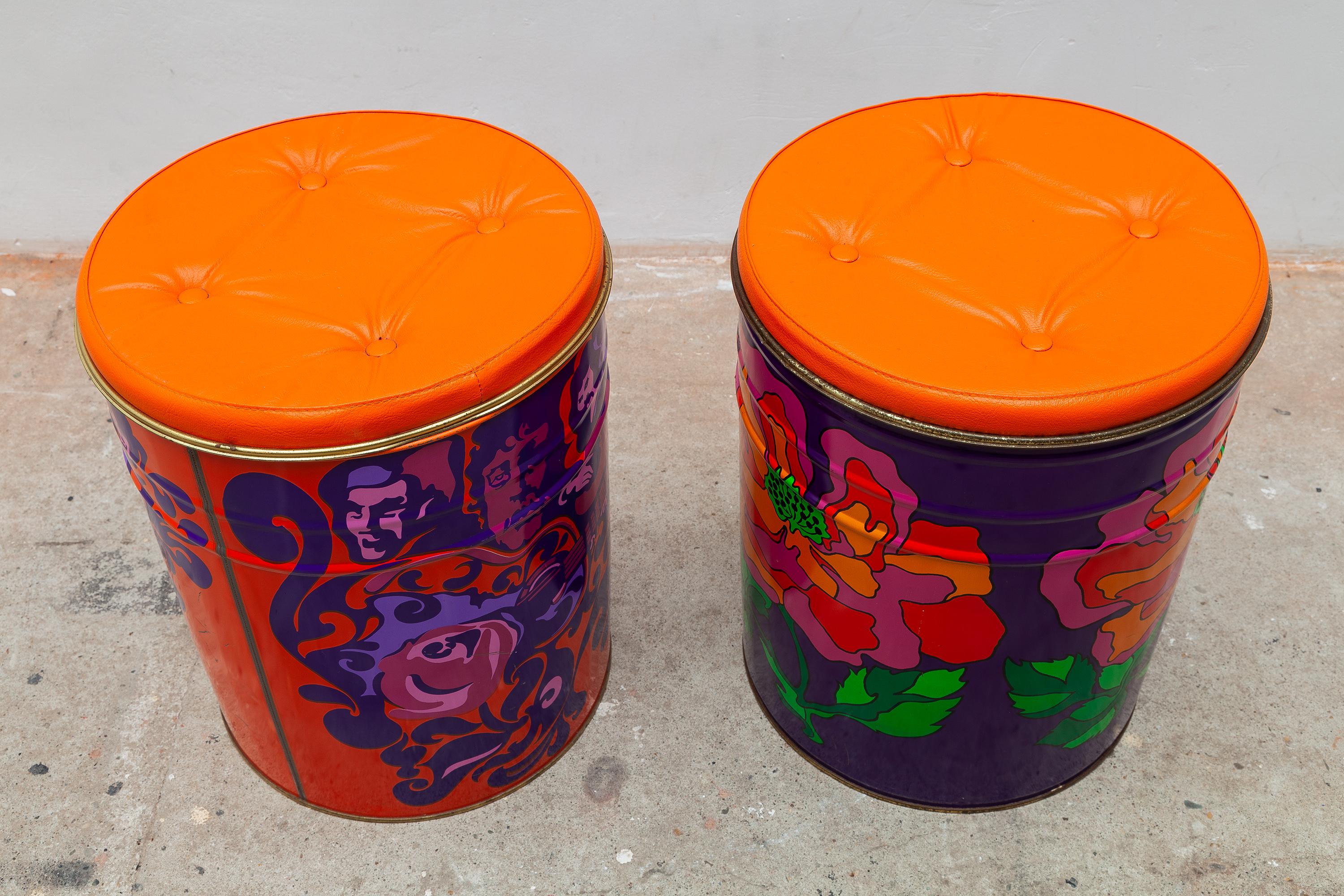 Juego de dos taburetes Pop-Art, Flower Power, años 60 Francés en venta
