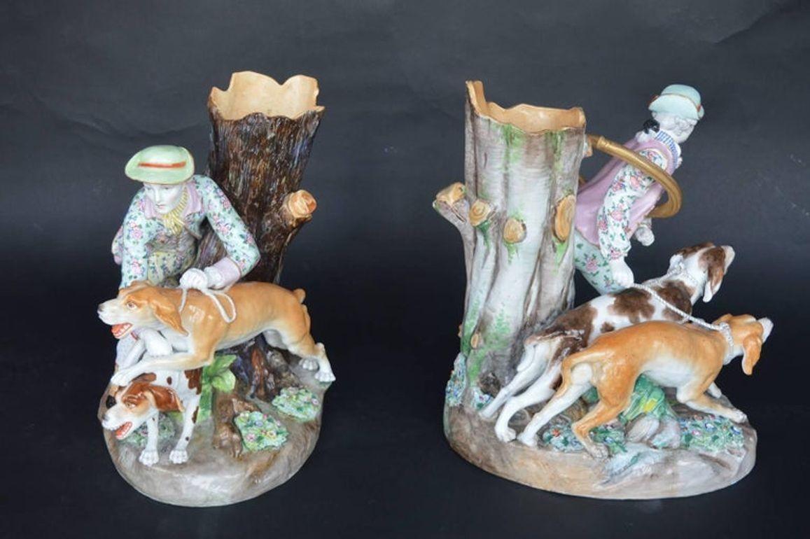 Each vase features exquisite hand-painted hunting dog figures, capturing the grace and power of these noble animals.
The vases are crafted from high-quality porcelain, renowned for its delicate beauty and durability. The meticulous attention to