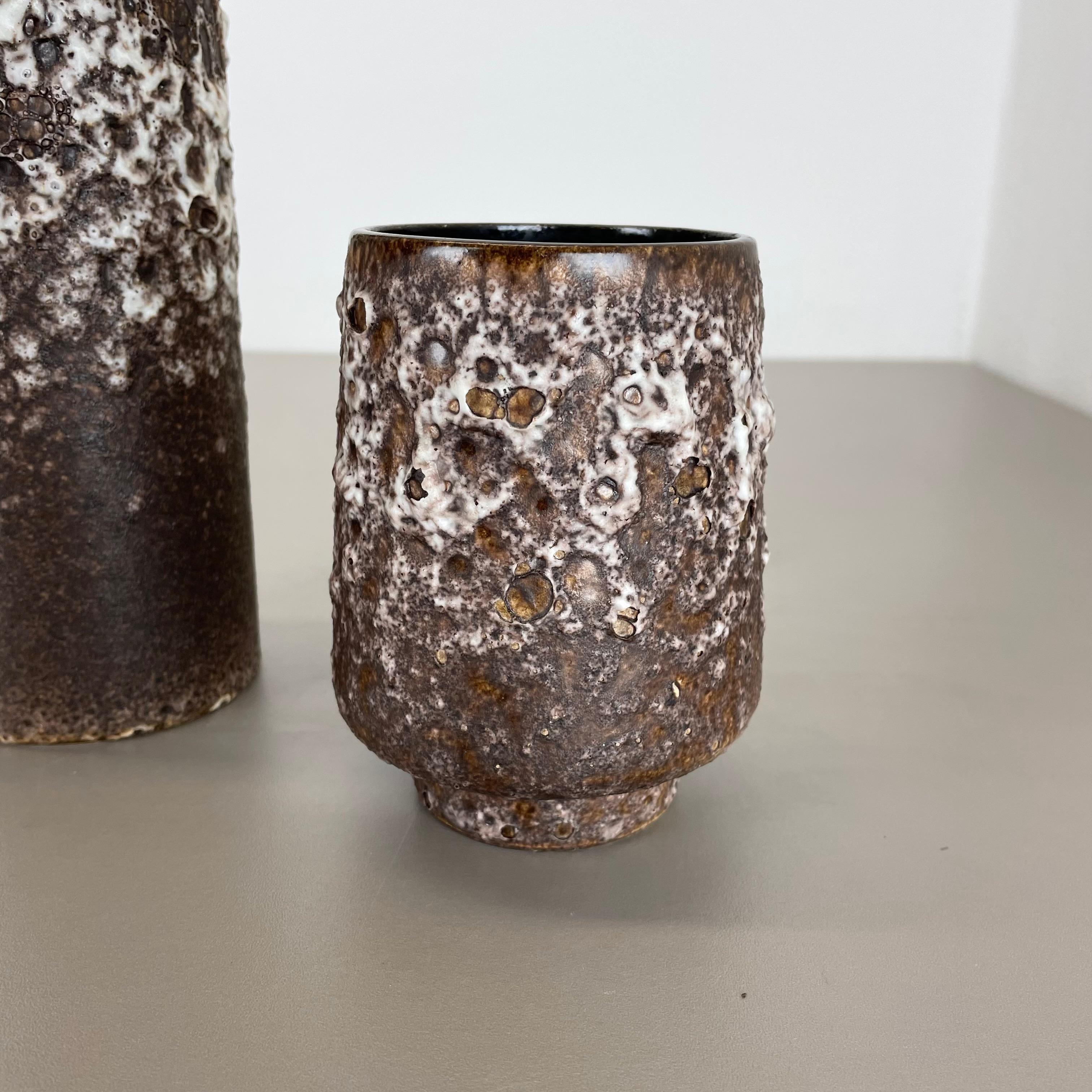 Set von zwei Fat Lava-Vasen aus Keramik „Crusty Brown-White“ von Jopeko, Deutschland, 1970er Jahre im Angebot 6