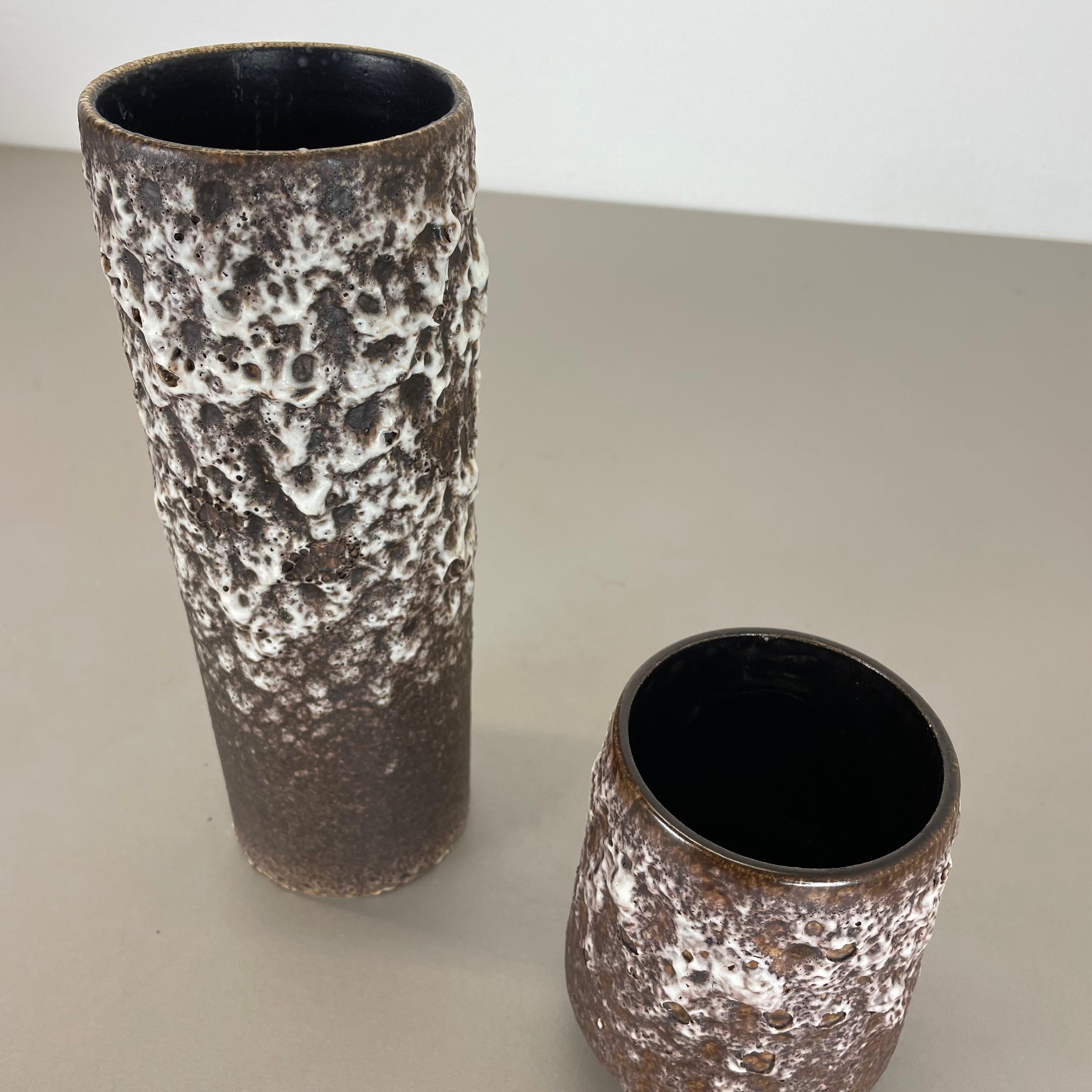 Set von zwei Fat Lava-Vasen aus Keramik „Crusty Brown-White“ von Jopeko, Deutschland, 1970er Jahre im Angebot 10