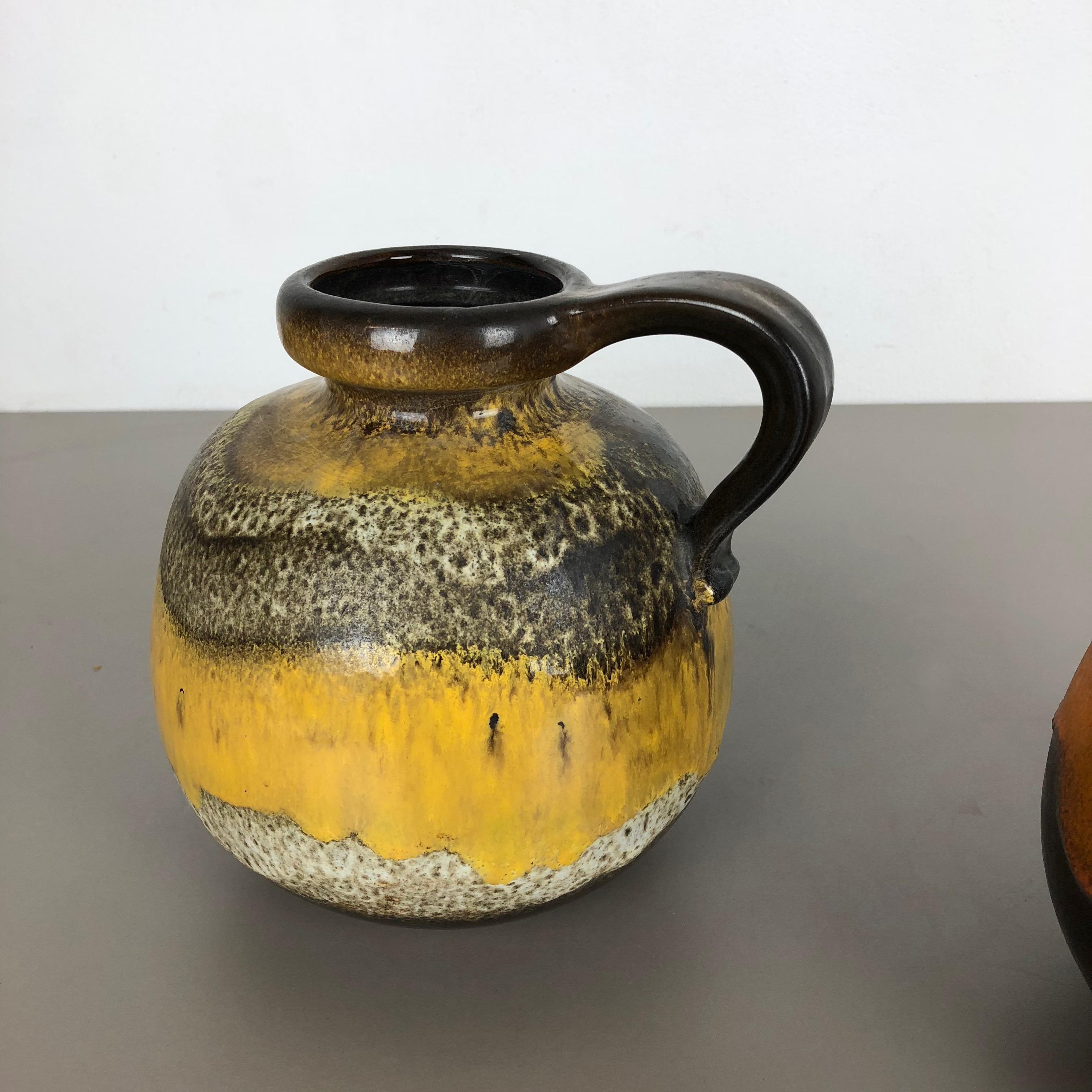 Set di due vasi in ceramica a lava grassa modello 