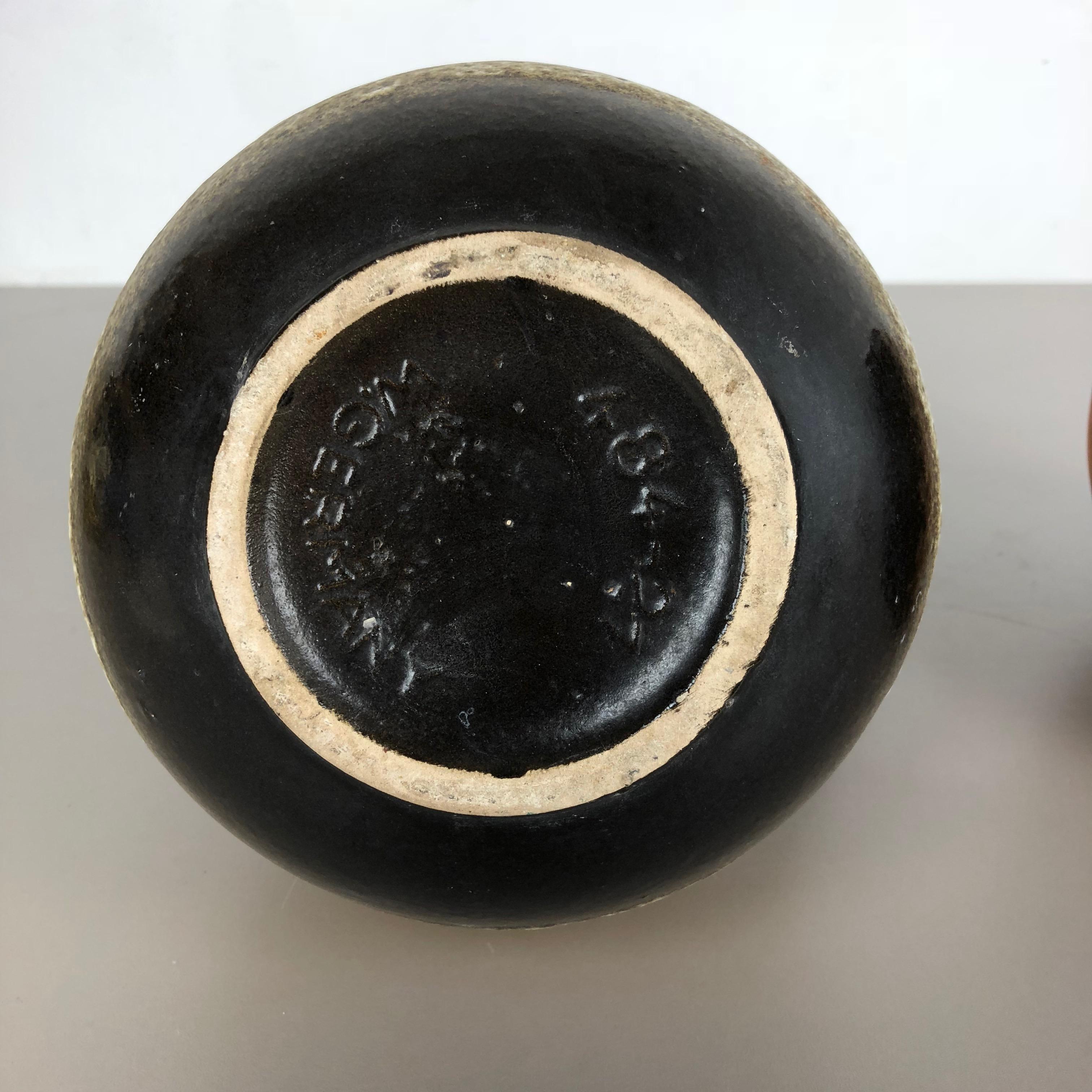Set di due vasi in ceramica a lava grassa modello 