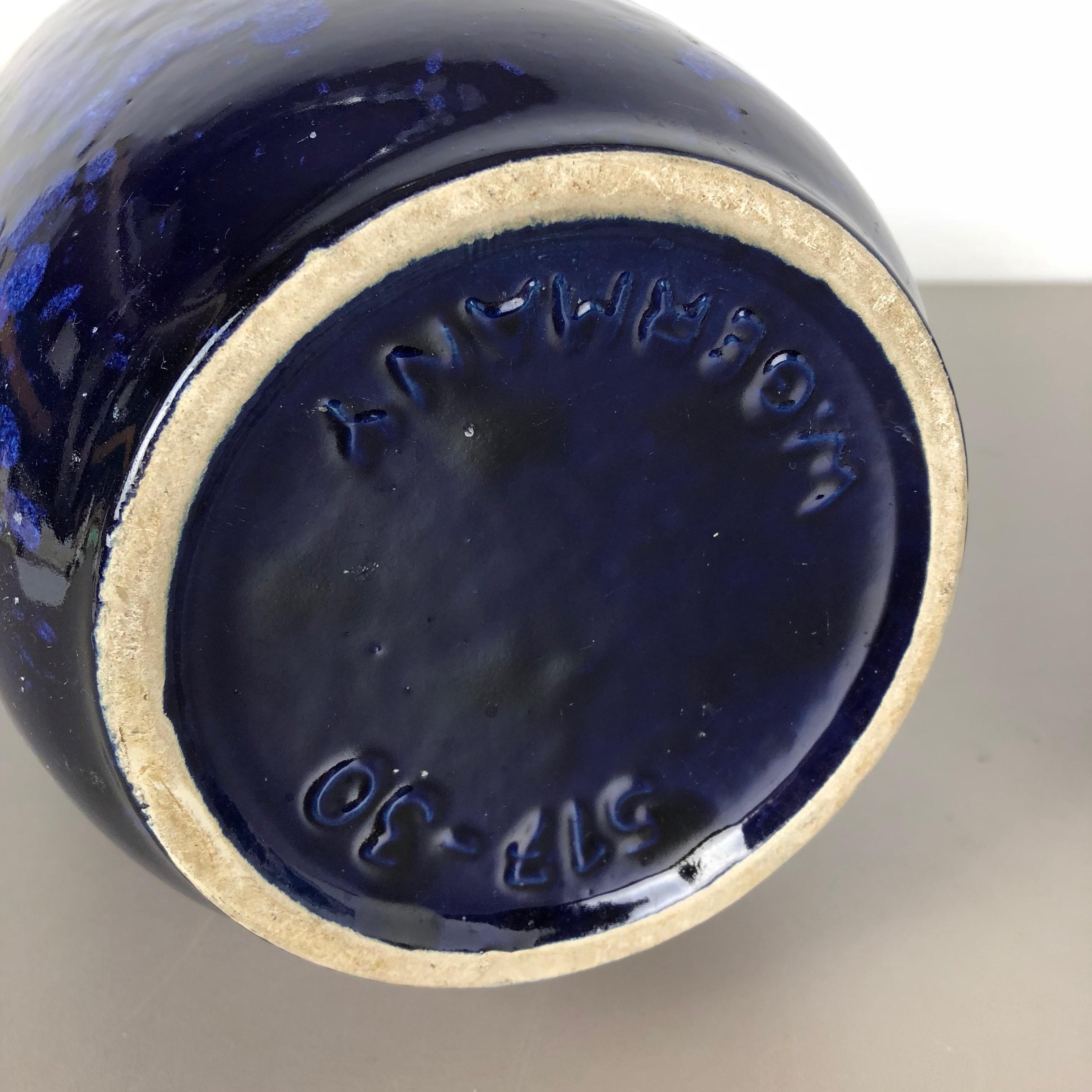 Set von zwei flachen Lava-Vasen aus Keramik, Modell „Blau“, hergestellt von Scheurich, Deutschland, 1970er Jahre im Angebot 13