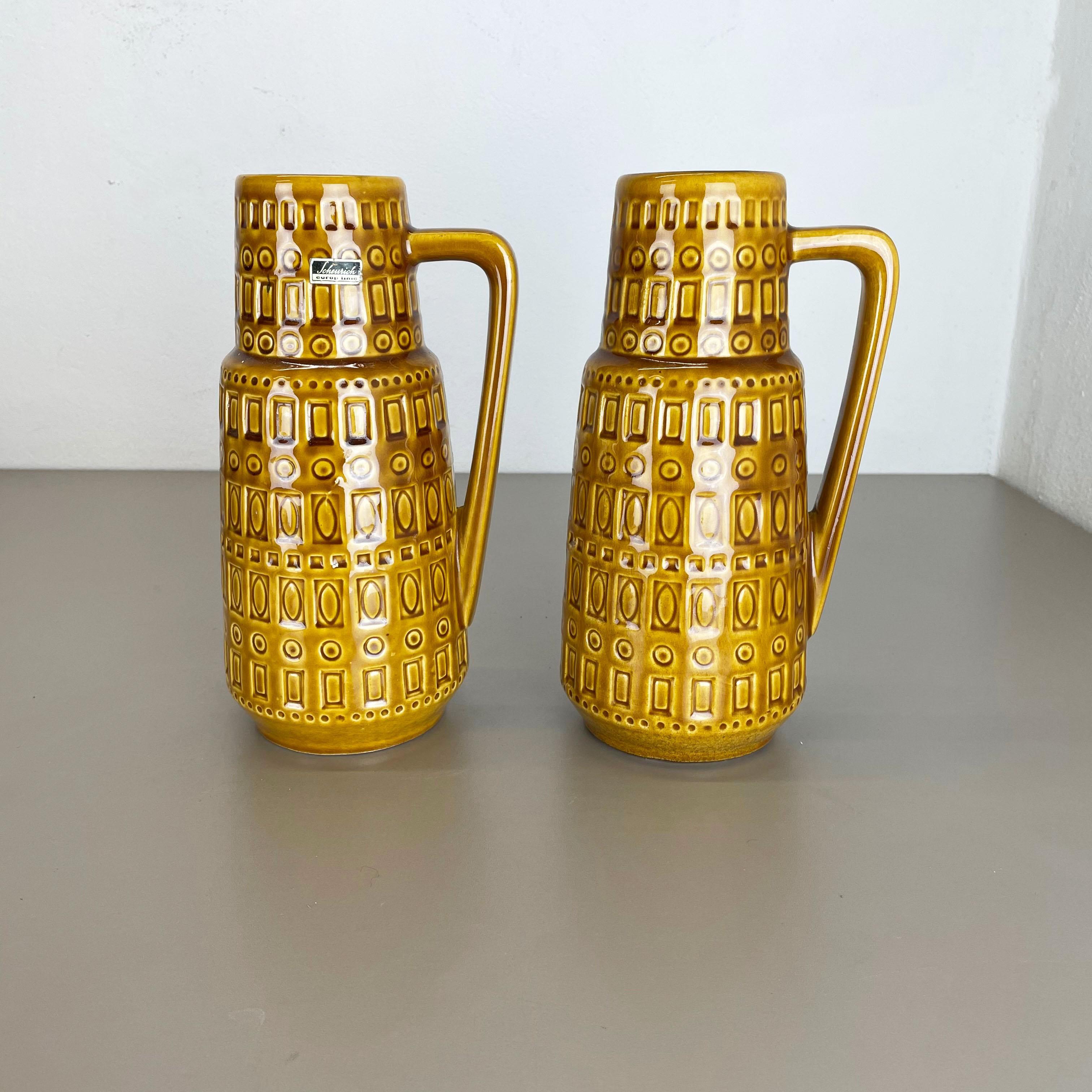 Mid-Century Modern Ensemble de deux vases en poterie lave grasse « motif deochre » de Scheurich, Allemagne, années 1970 en vente