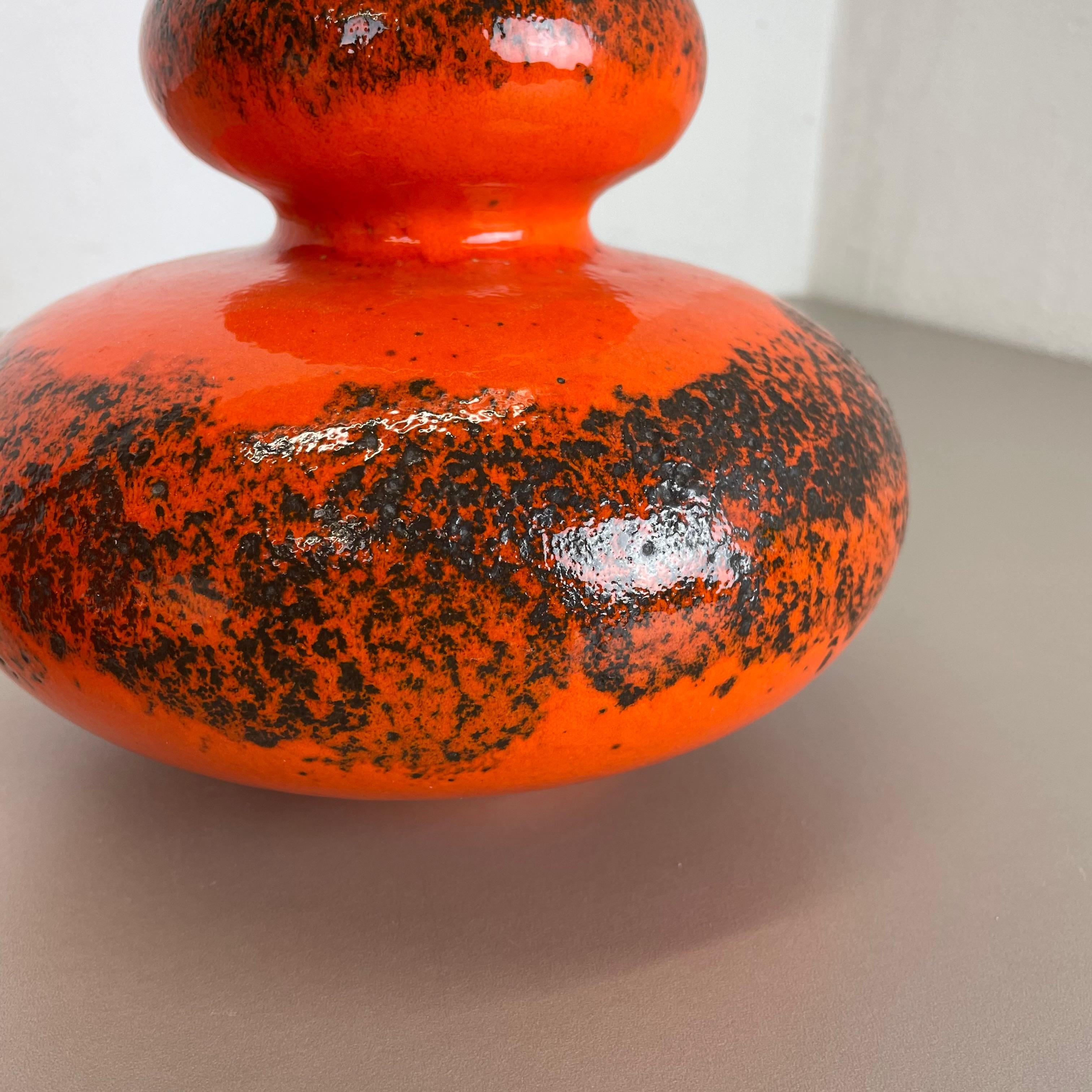 Set di due vasi in ceramica a lava grassa 