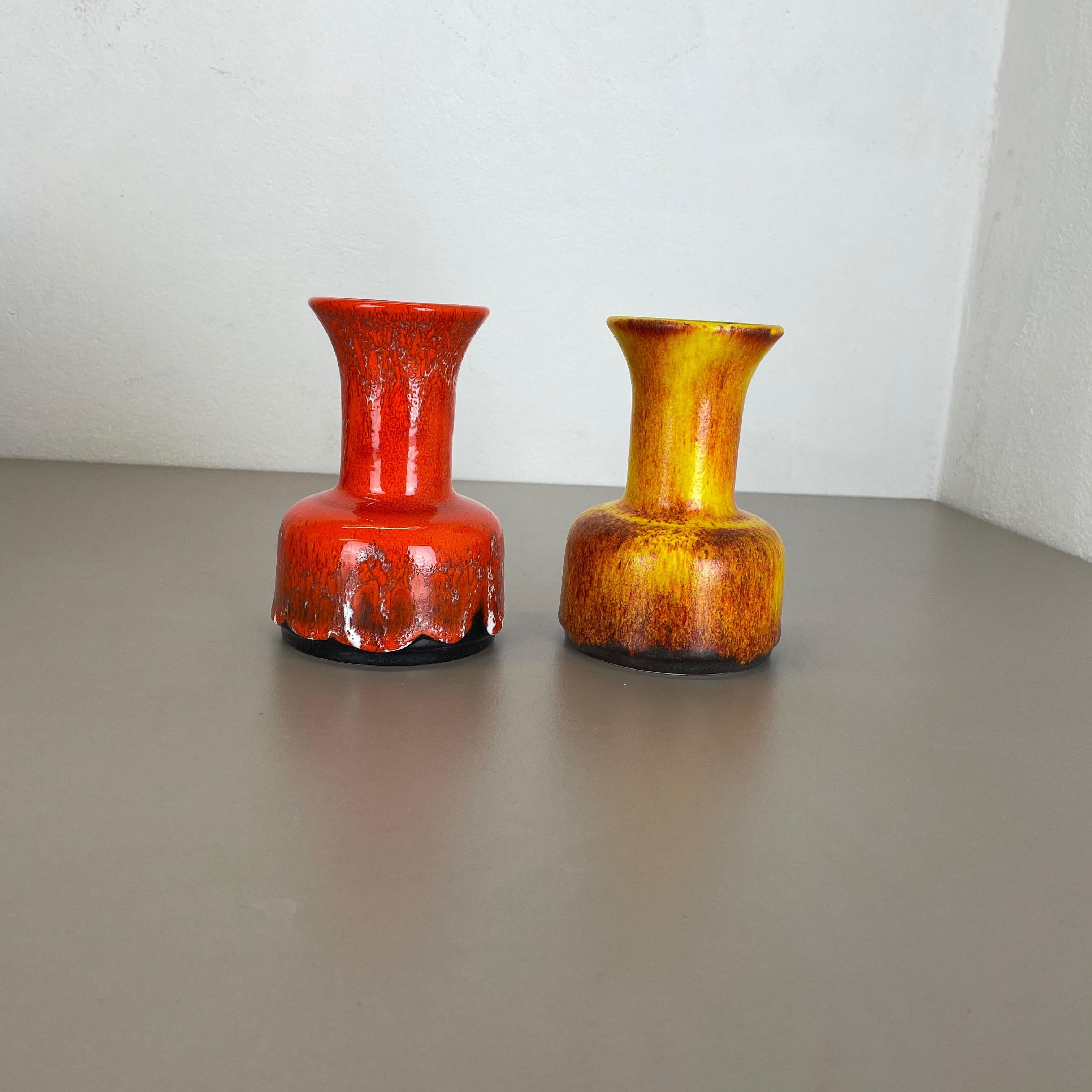 Allemand Ensemble de deux vases en poterie de lave grasse « jaune-rouge » de Jasba, Allemagne, années 1970 en vente
