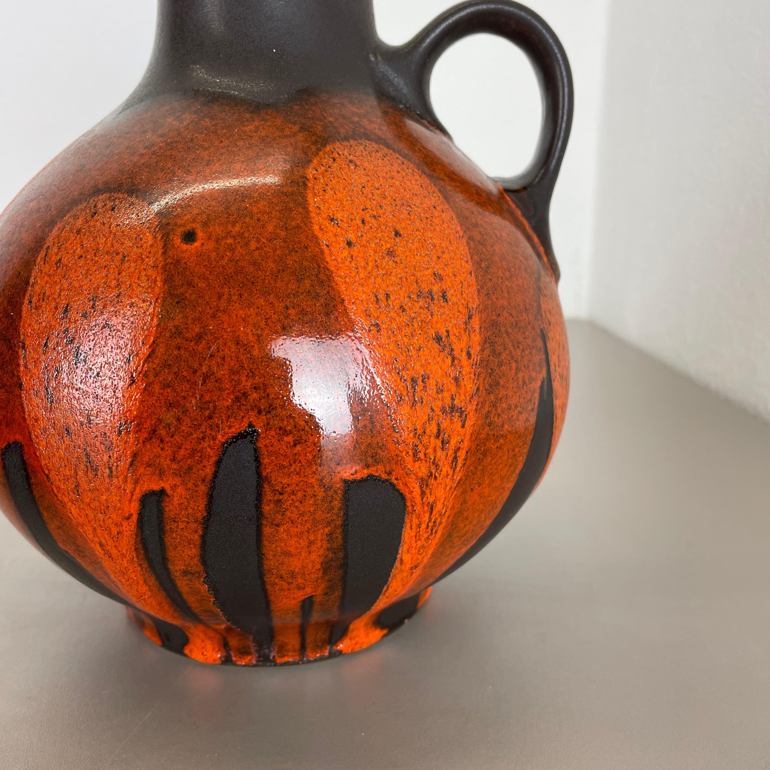 Set von zwei Keramikvasen „roten schwarzen“ Objekten von Steuler Ceramics, Deutschland, 1970er Jahre im Angebot 6