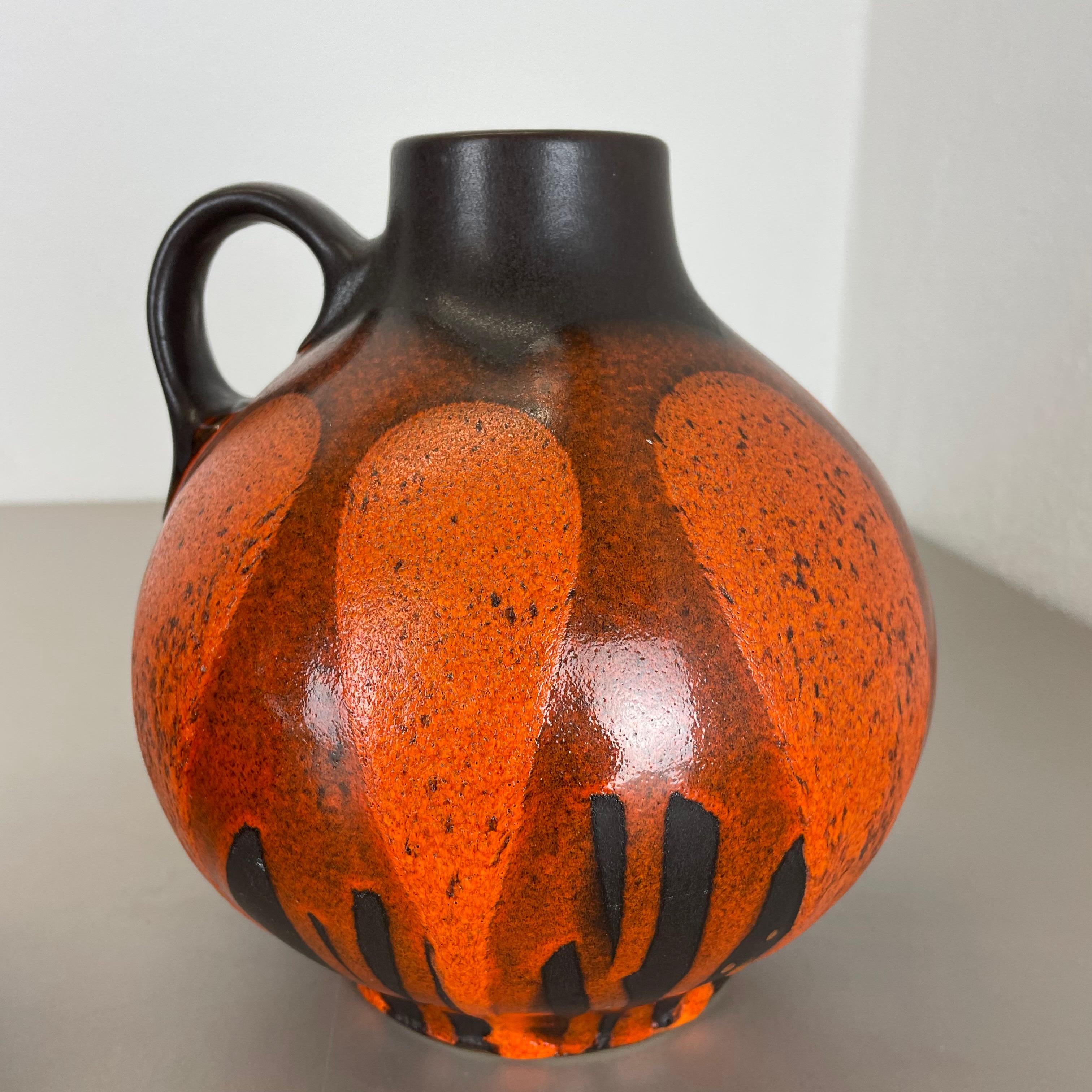 Set von zwei Keramikvasen „roten schwarzen“ Objekten von Steuler Ceramics, Deutschland, 1970er Jahre im Angebot 10