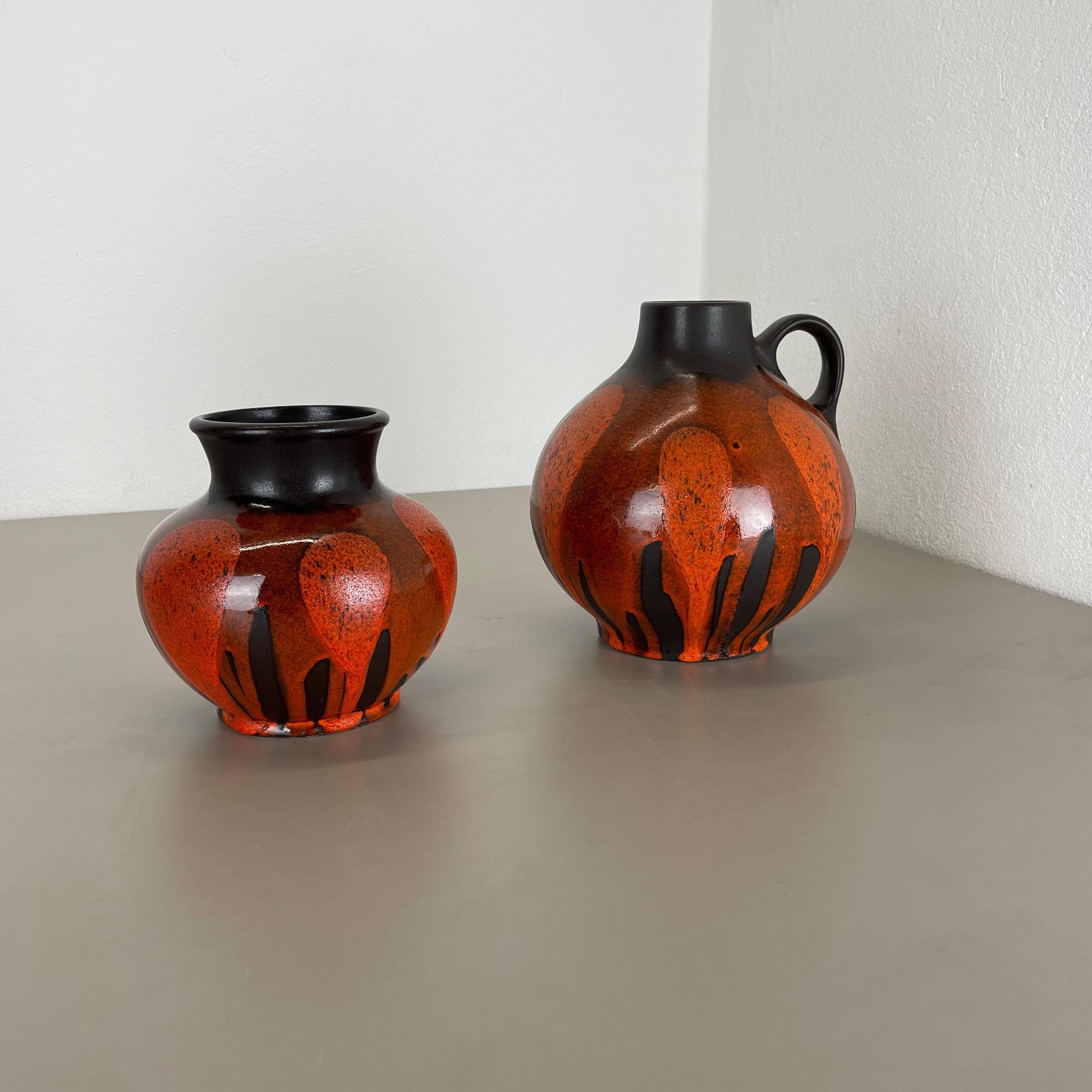 Set von zwei Keramikvasen „roten schwarzen“ Objekten von Steuler Ceramics, Deutschland, 1970er Jahre (Moderne der Mitte des Jahrhunderts) im Angebot
