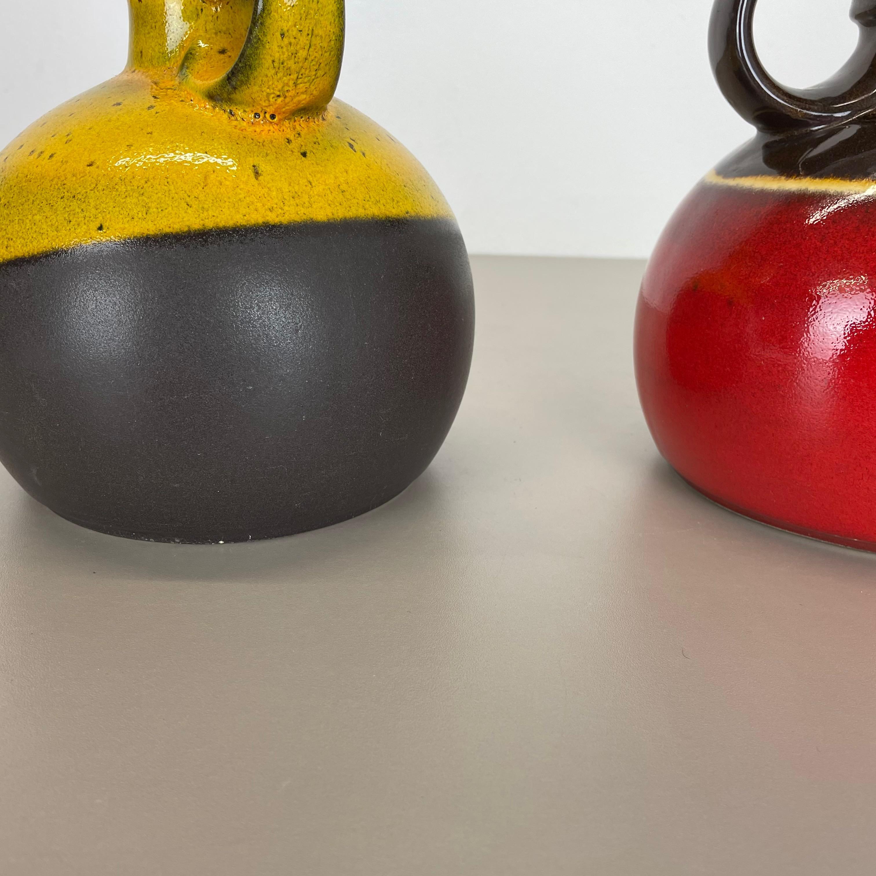 Set von zwei Töpferwarenvasen „“rotgelb“ von Steuler Ceramics Deutschland, 1970er Jahre im Angebot 10