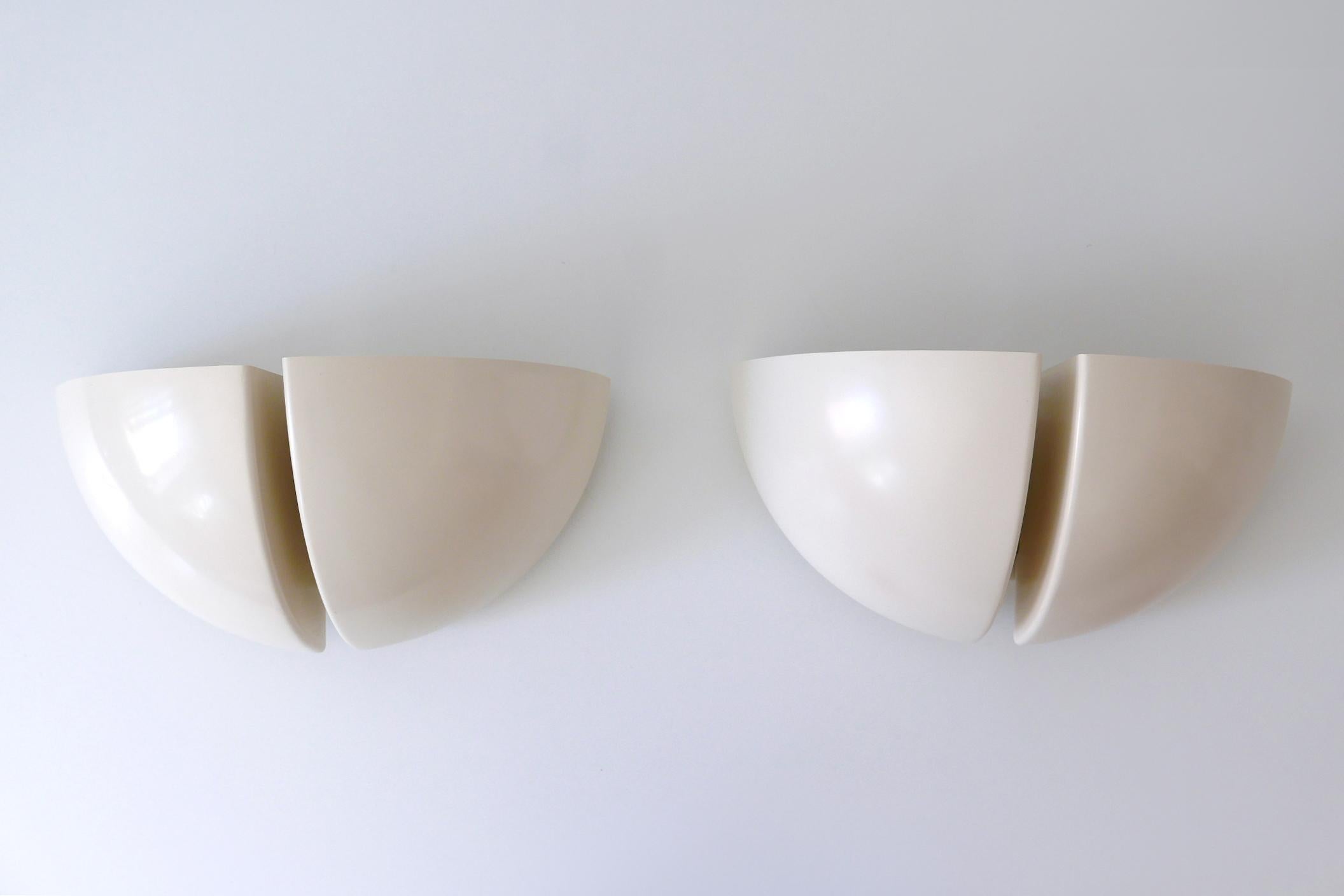 Enameled Set of Two RAAK Octavo Wall Lamps or Sconces by RAAK, Netherlands, 1970s For Sale