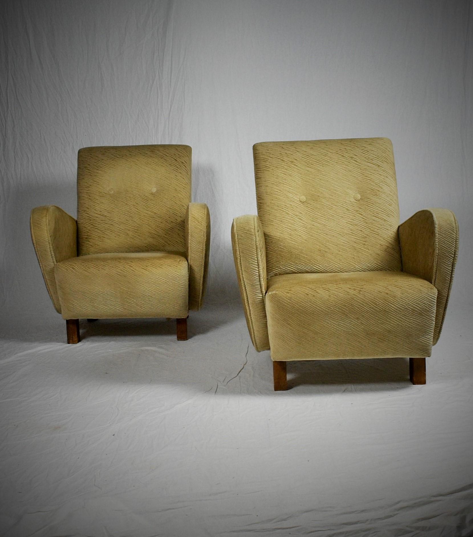 Mid-20th Century Set of Two Rare Art Deco Armchairs H-283 by Jindřich Halabala, 1930s