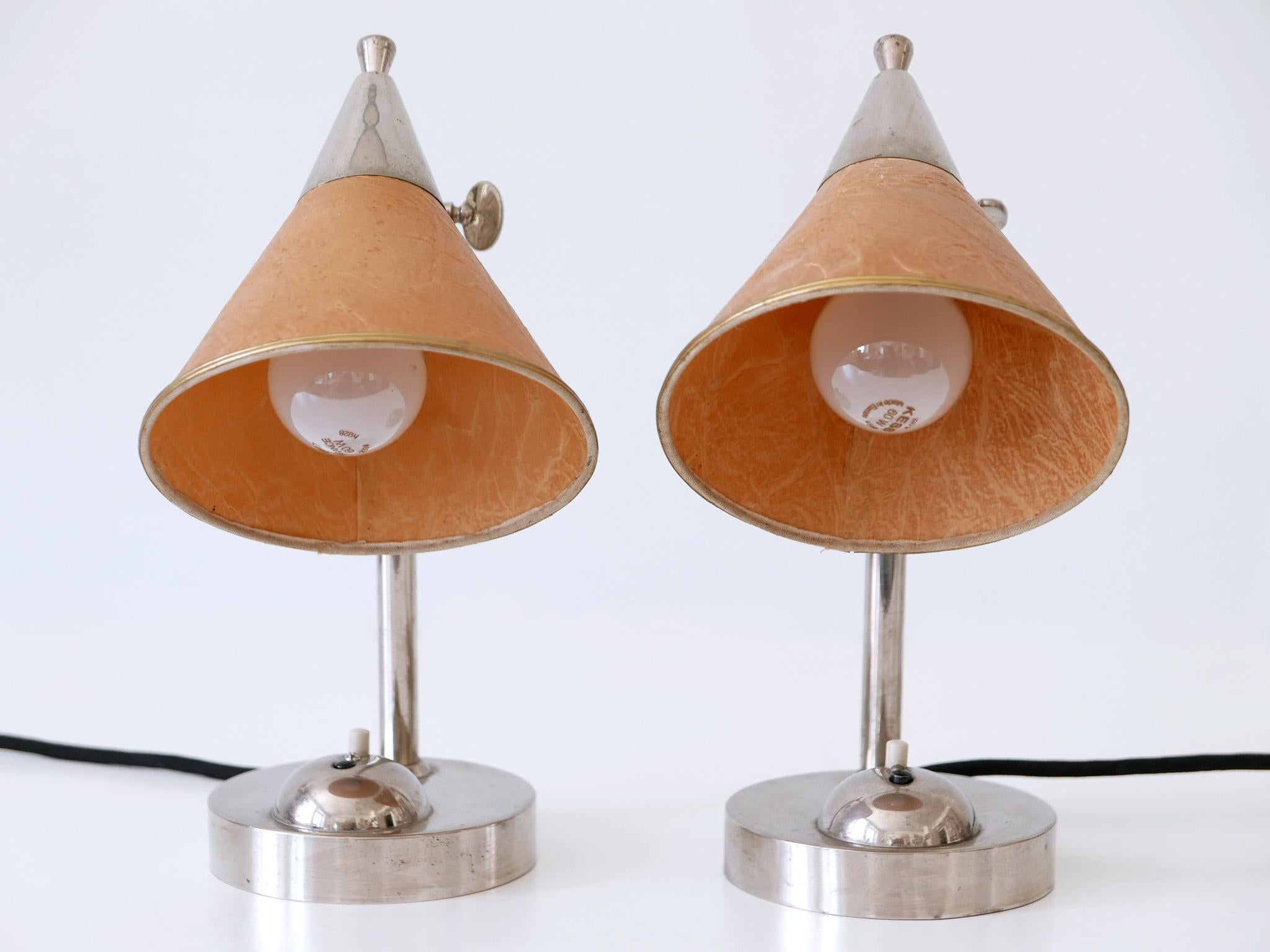 Début du 20ème siècle Ensemble de deux rares lampes de table ou appliques de chevet Art Déco Bauhaus, Allemagne, années 1920 en vente