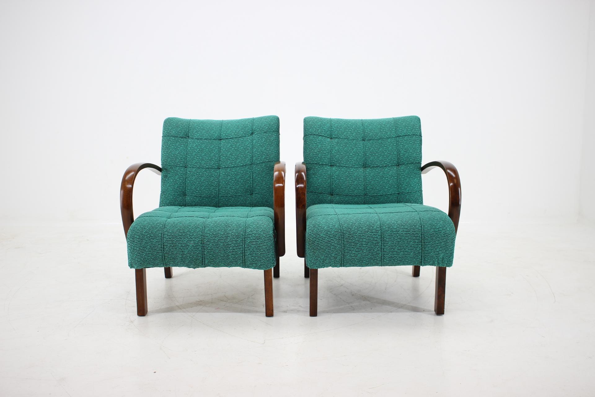 - Made in Czechoslovakia
- Made of wood, fabric
- Armchairs have label Thonet
- Original upholstery
- Wooden parts restored
- Cleaned upholstery
- Comfortable
- Suitable also for renovation upholstery
- Very good condition.