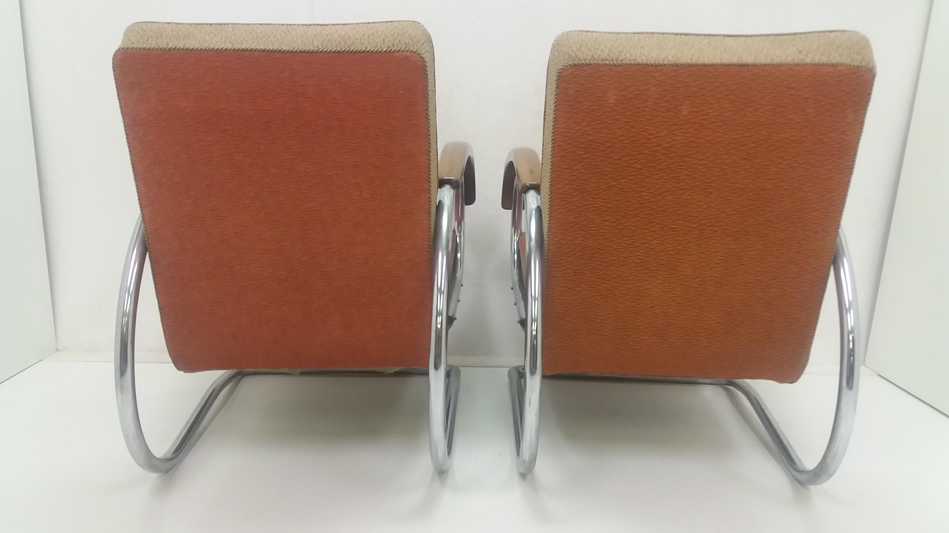 Set of Two Rare Design Armchairs Model H221, Designed by Jindřich Halabala For Sale 4