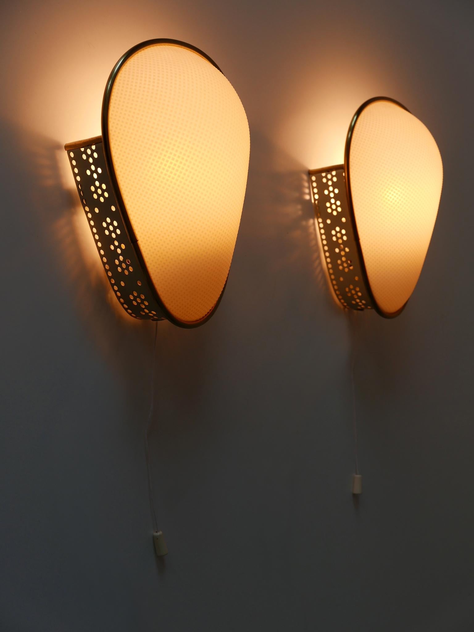Set of Two Rare & Elegant Mid-Century Modern Sconces or Wall Lamps Germany 1950s For Sale 5