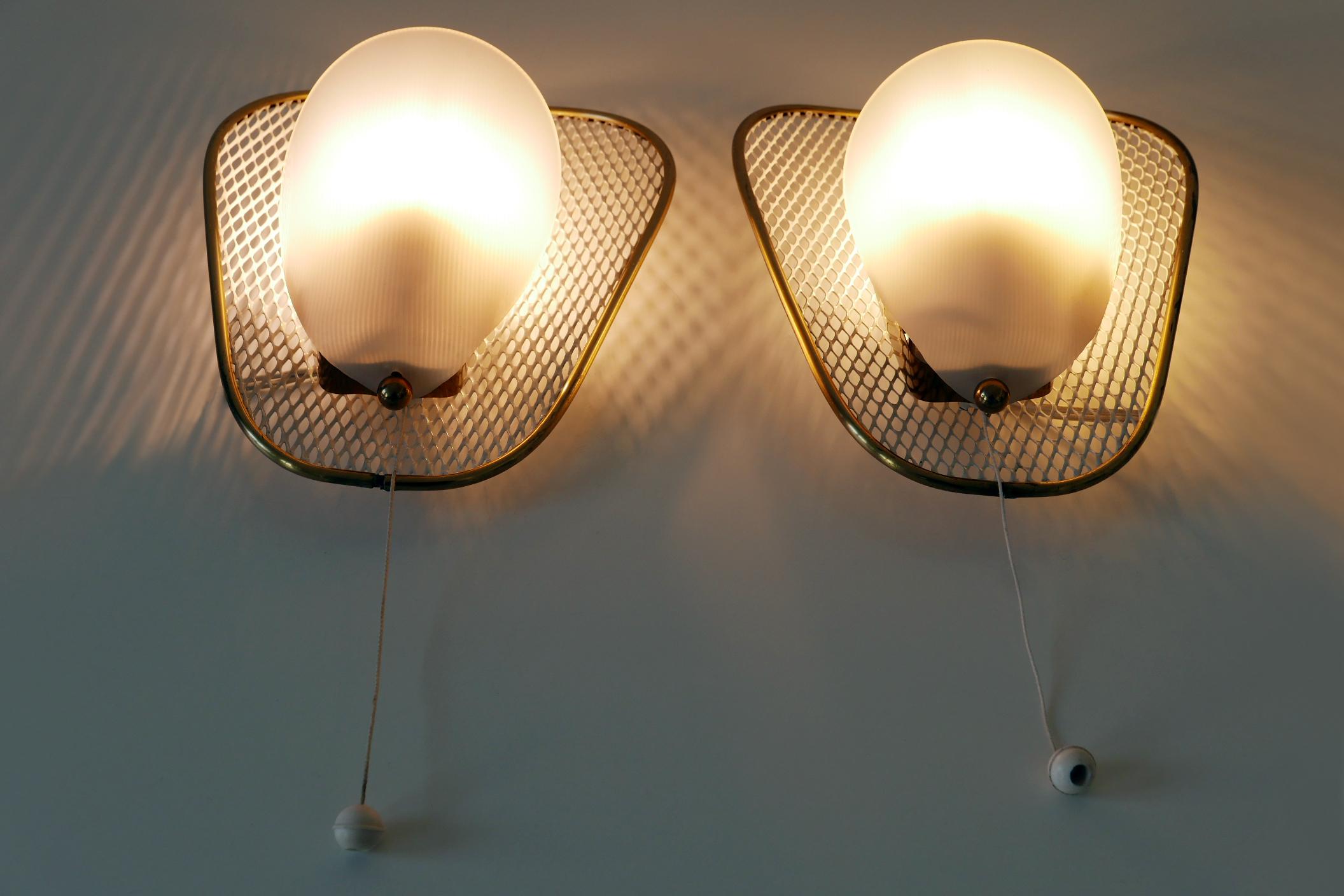 Set of Two Rare & Elegant Mid-Century Modern Sconces or Wall Lamps Germany 1950s For Sale 6