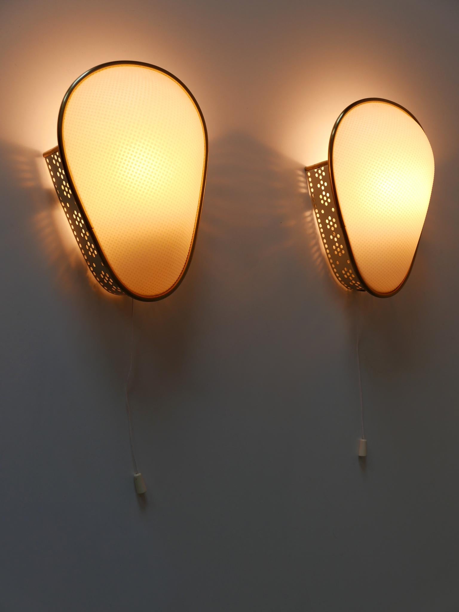 Set of Two Rare & Elegant Mid-Century Modern Sconces or Wall Lamps Germany 1950s For Sale 3