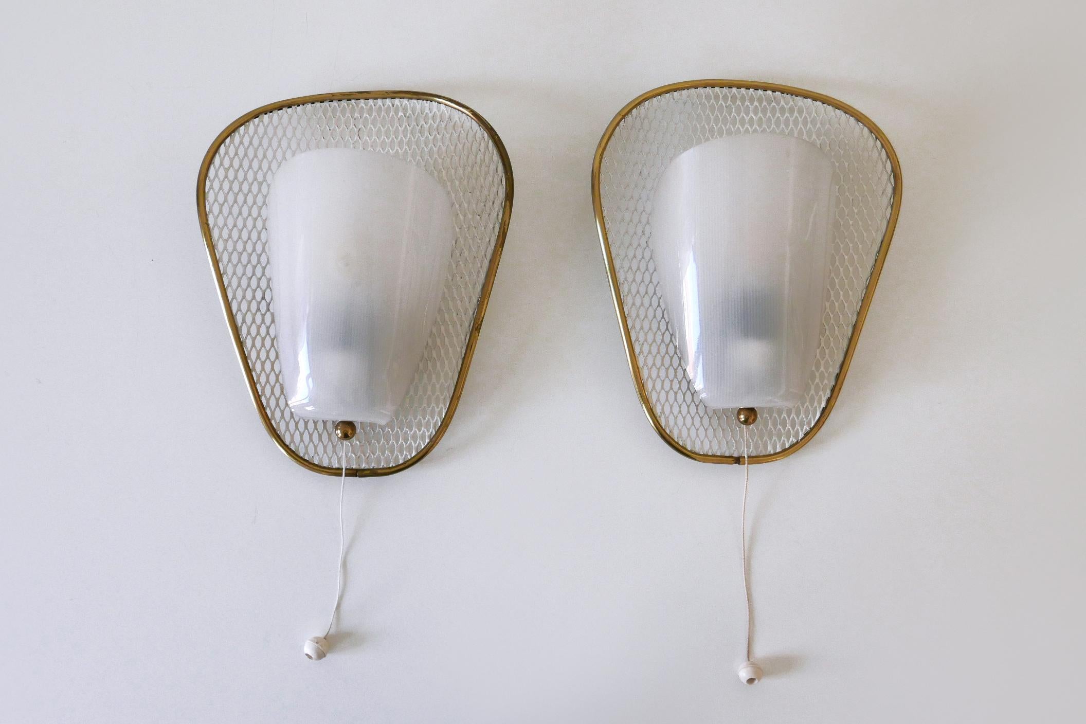 Set of Two Rare & Elegant Mid-Century Modern Sconces or Wall Lamps Germany 1950s For Sale 4