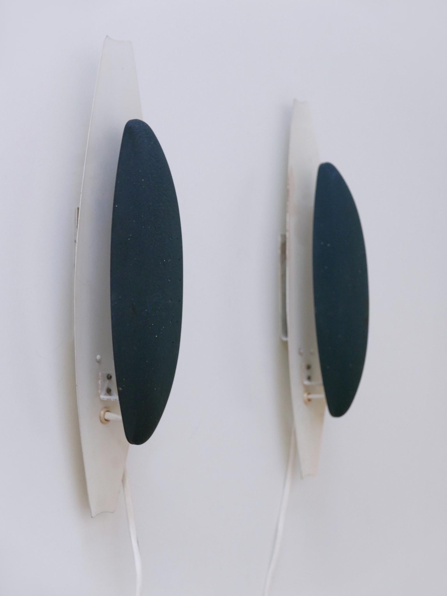 Set of Two Rare & Elegant Mid Century Modern Sconces or Wall Lights Sweden 1950s en venta 4