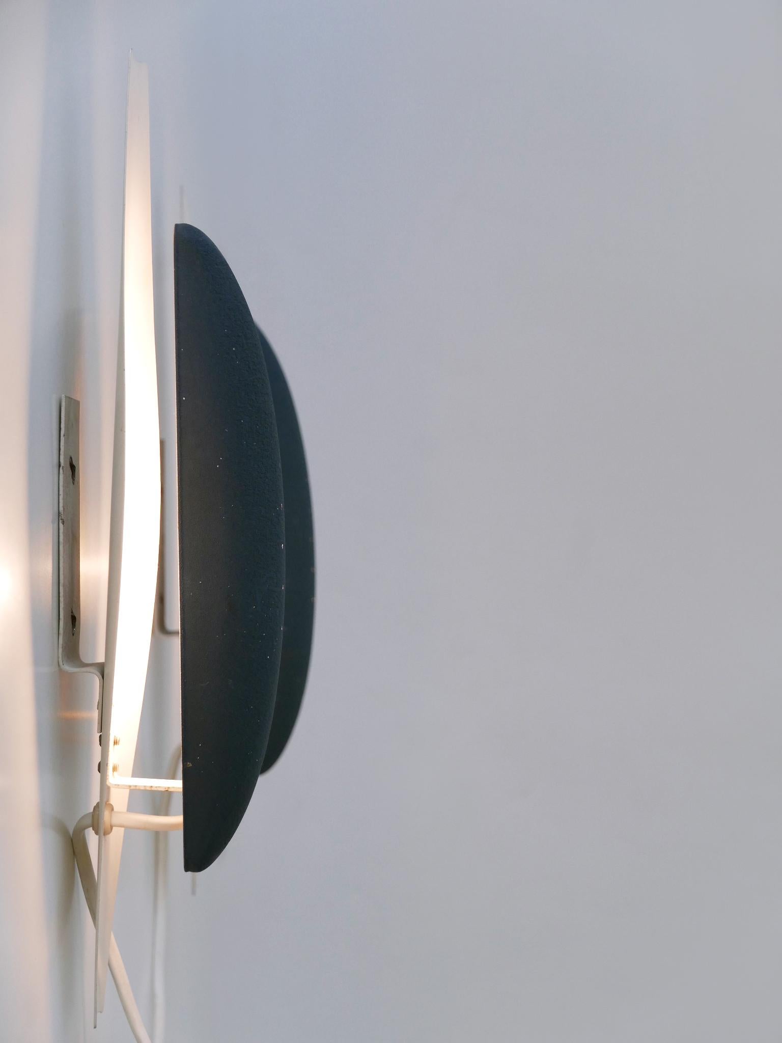 Set of Two Rare & Elegant Mid Century Modern Sconces or Wall Lights Sweden 1950s en venta 7