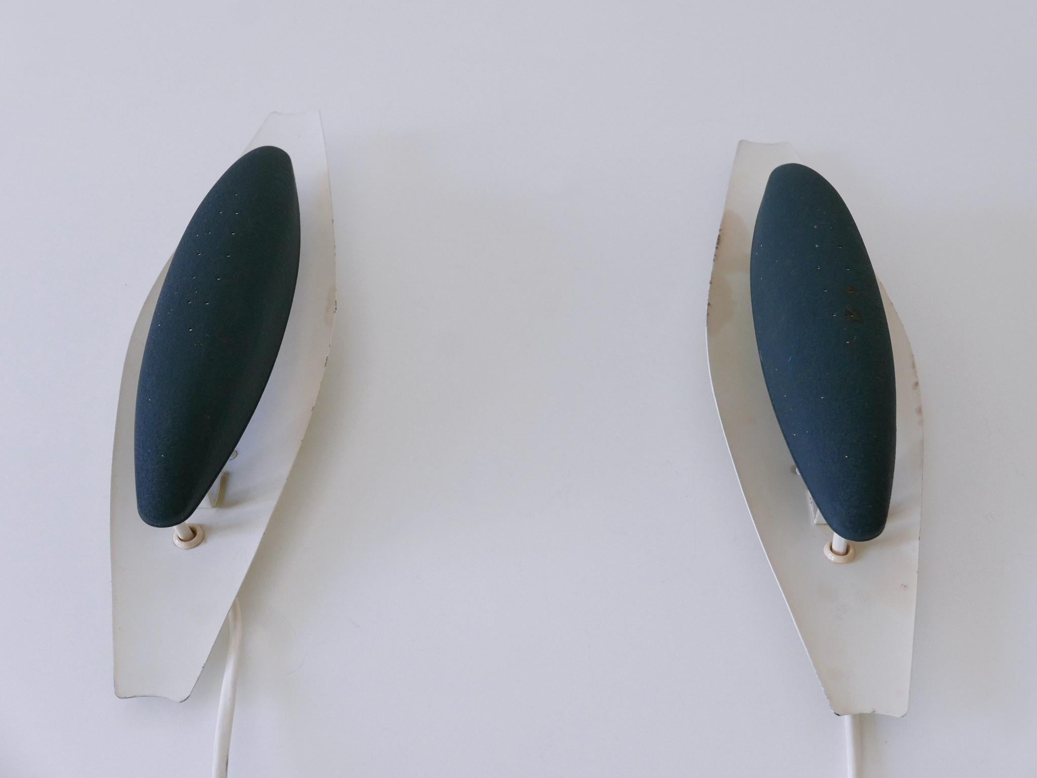 Set of Two Rare & Elegant Mid Century Modern Sconces or Wall Lights Sweden 1950s en venta 9