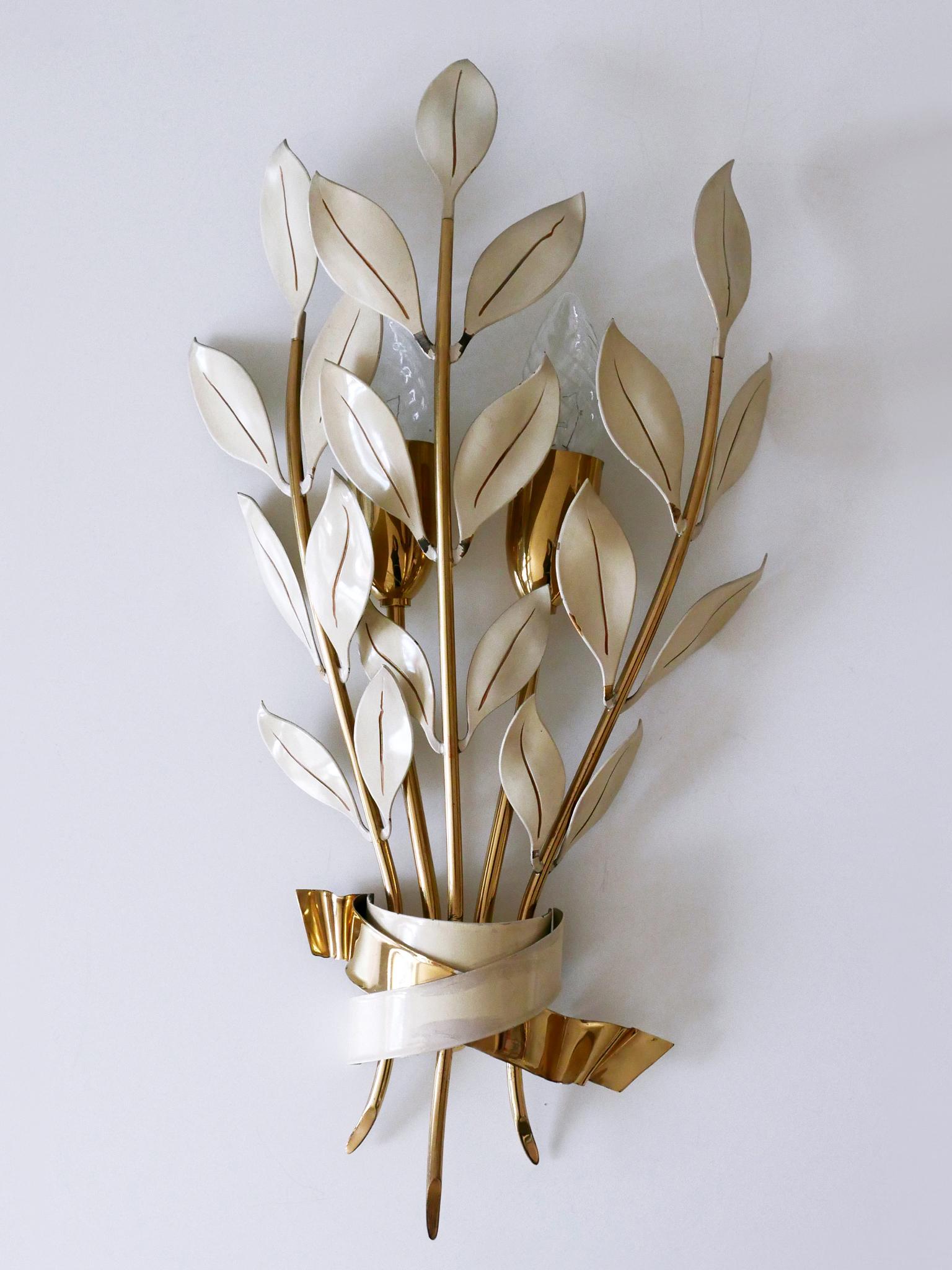 Set di due rare lampade a forma di bouquet di alloro di Vereinigte Werkstätten München 1950 In condizioni buone in vendita a Munich, DE