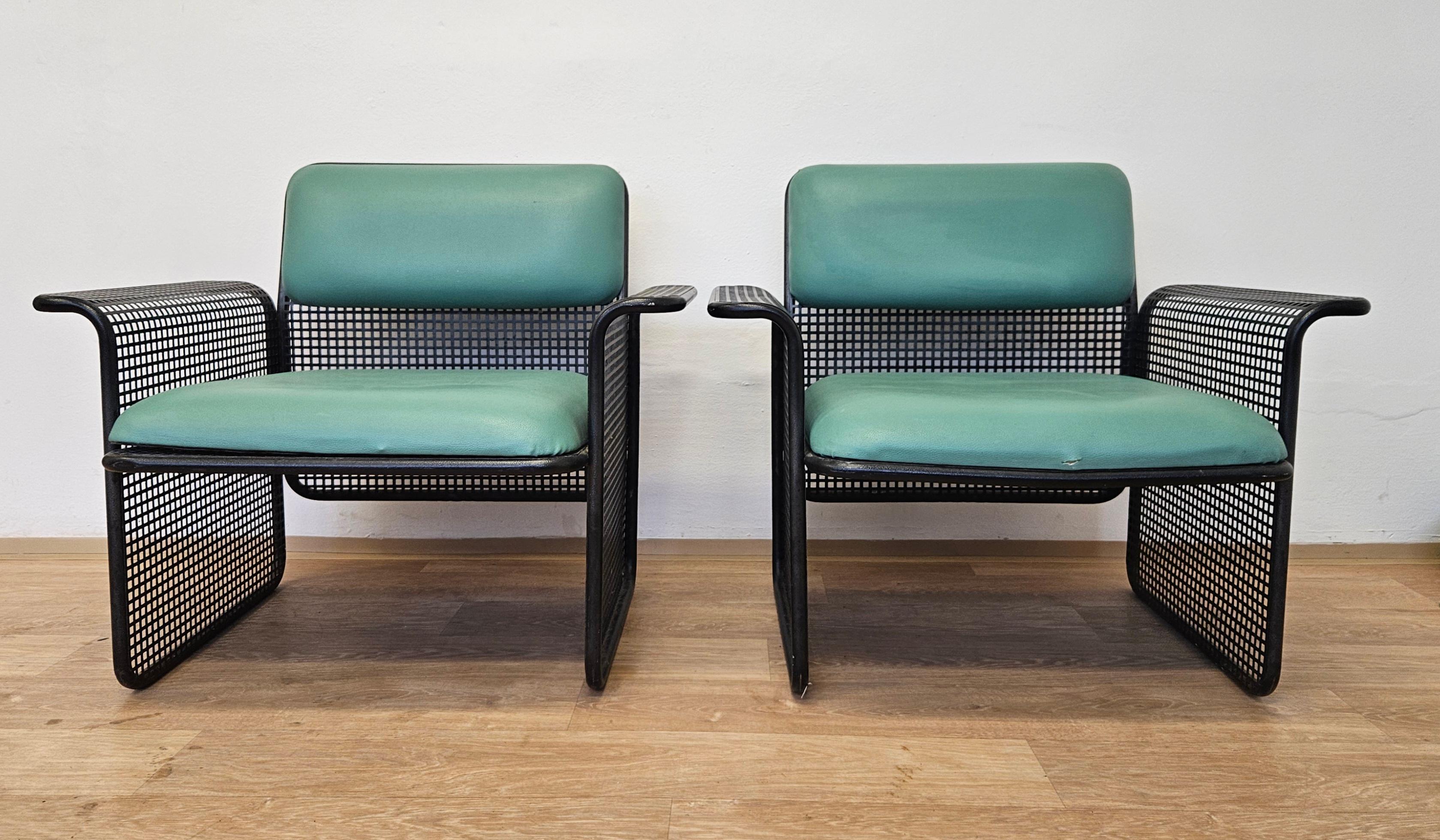 Satz von zwei seltenen Metall-Sesseln Talin Vicenza, Italien, 1970er Jahre im Angebot 1