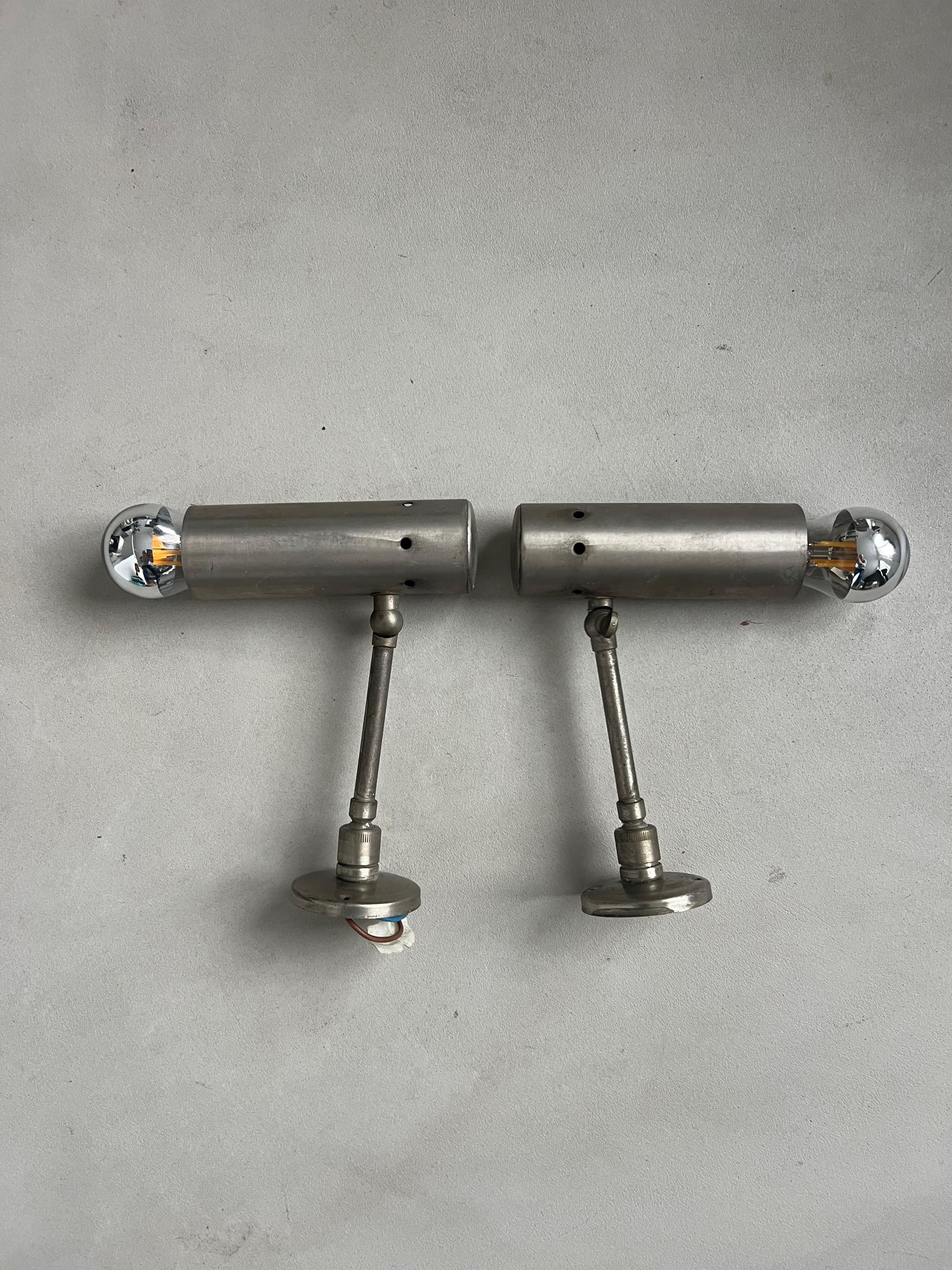 Ensemble de deux rares spots muraux en métal, années 1960, Lights de salon, Décoratif en vente 3