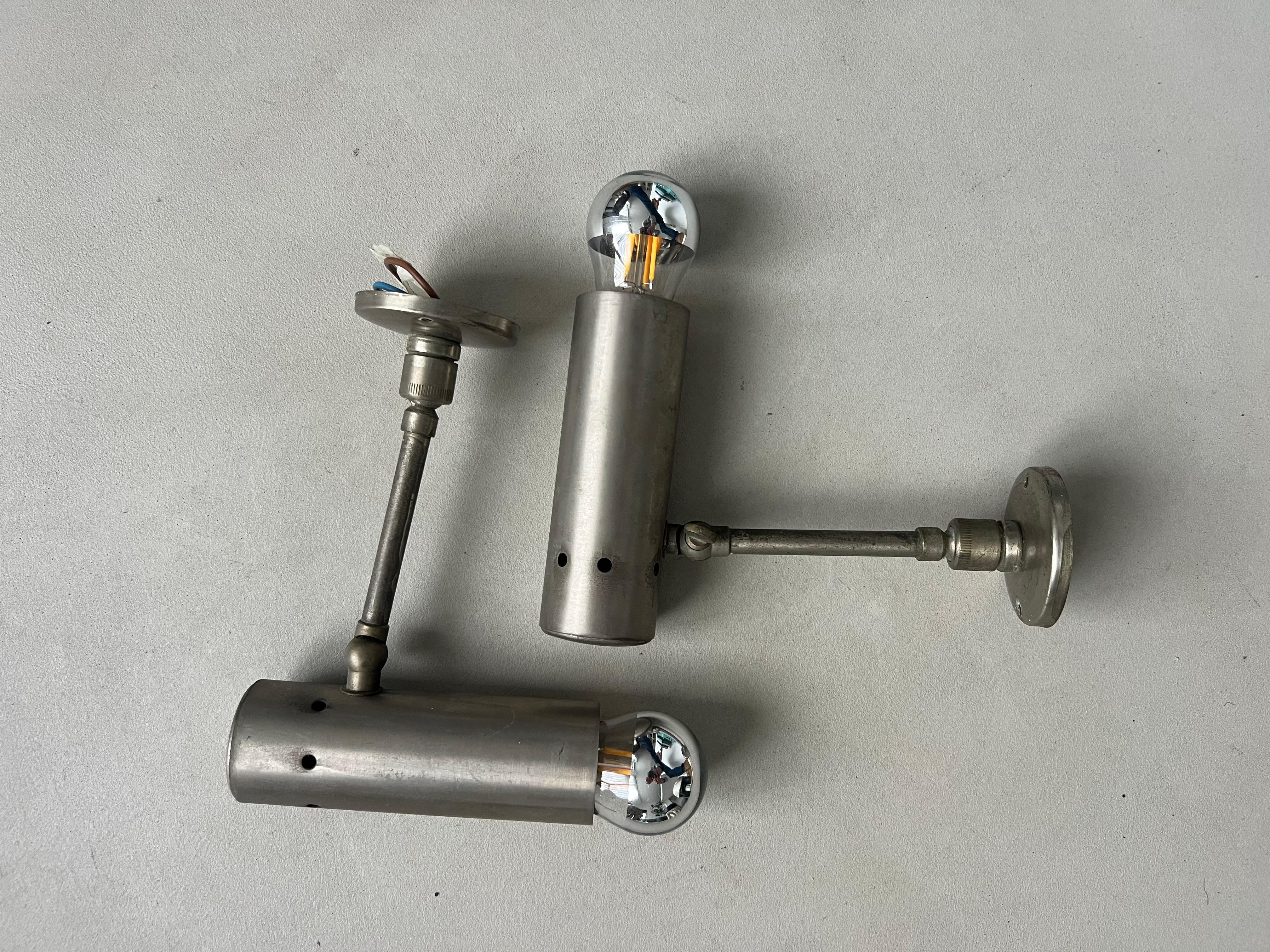 Ensemble de deux rares spots muraux en métal, années 1960, Lights de salon, Décoratif en vente 4