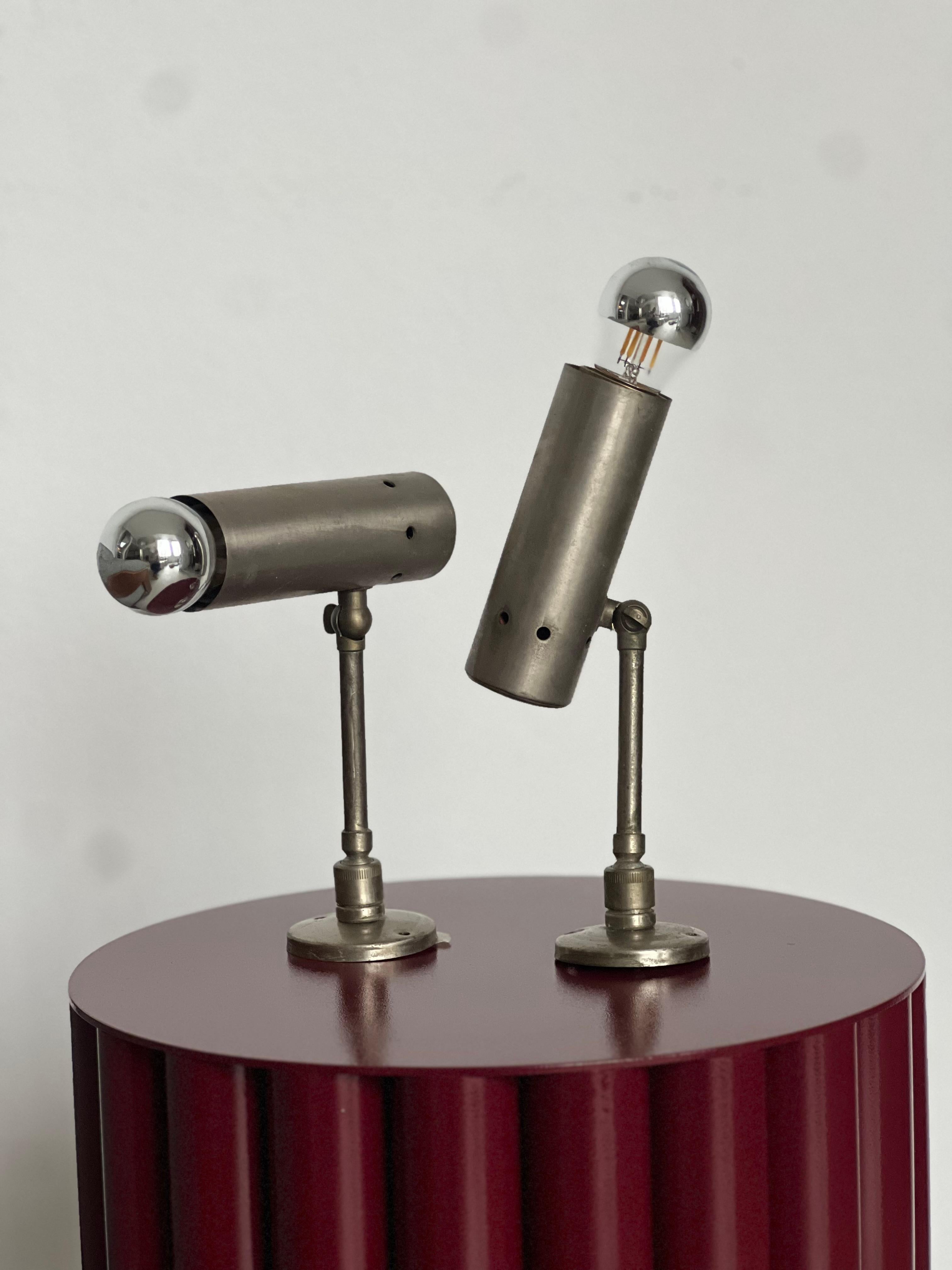 Ensemble de deux rares spots muraux en métal, années 1960, Lights de salon, Décoratif en vente 6