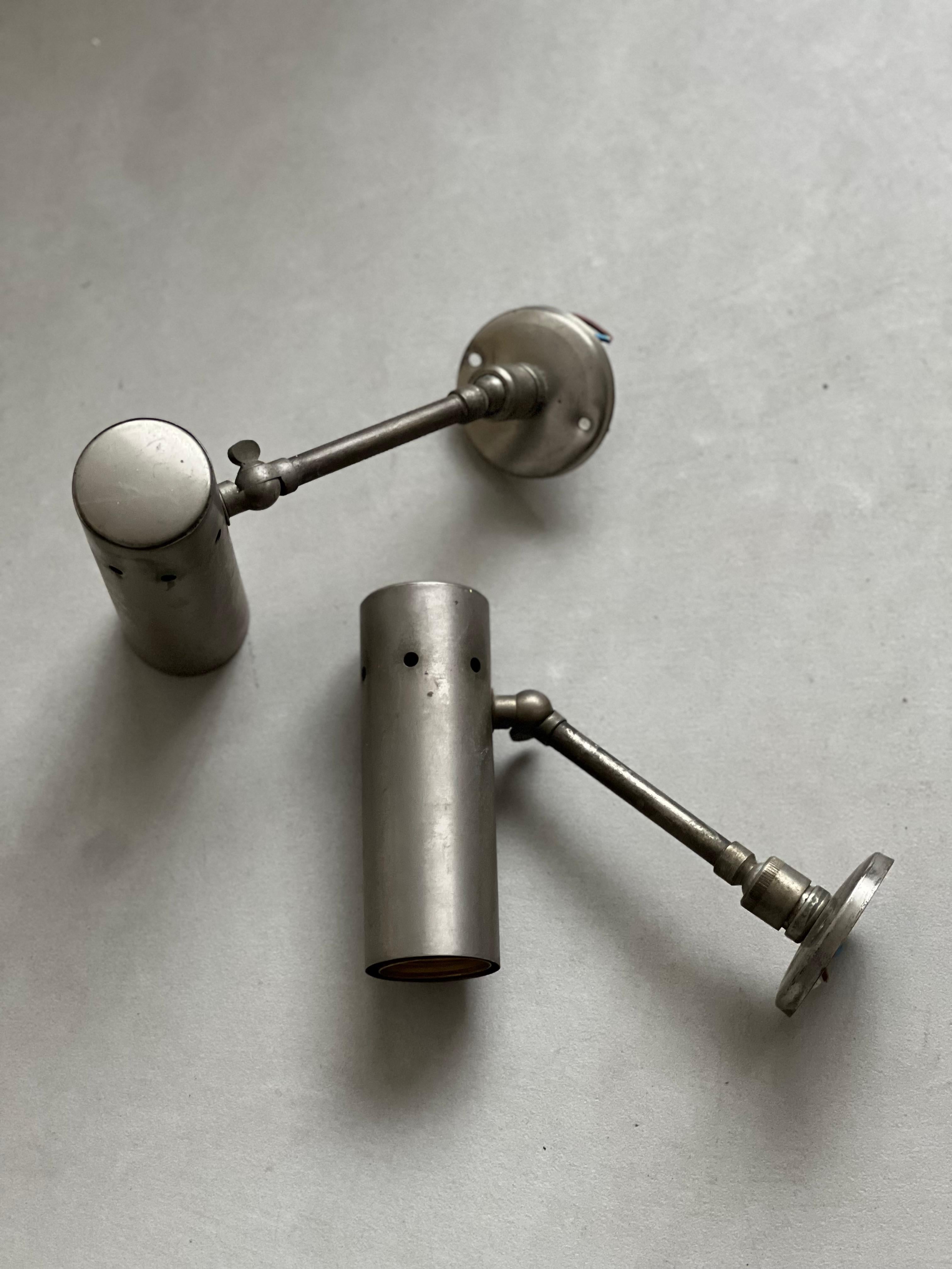 Ensemble de deux rares spots muraux en métal, années 1960, Lights de salon, Décoratif en vente 8