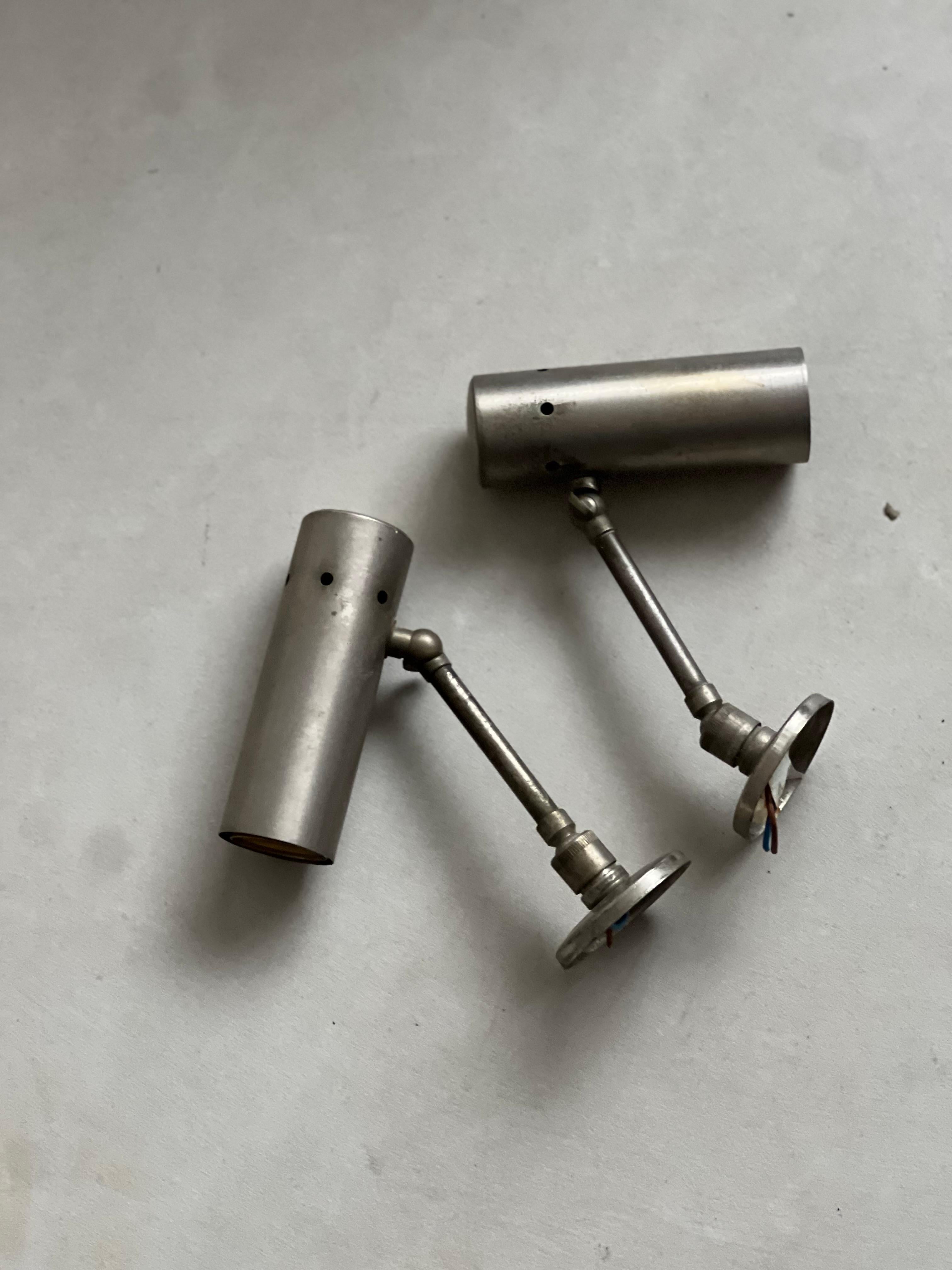 Ensemble de deux rares spots muraux en métal, années 1960, Lights de salon, Décoratif en vente 11