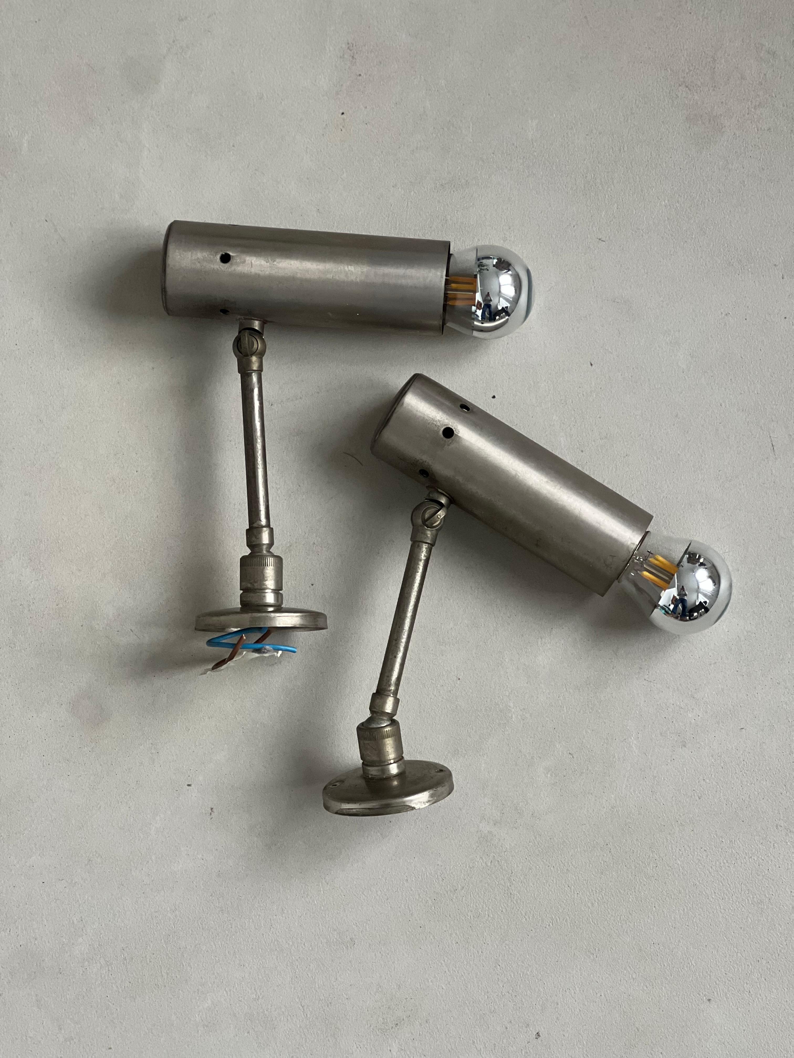 Ensemble de deux rares spots muraux en métal, années 1960, Lights de salon, Décoratif en vente 1